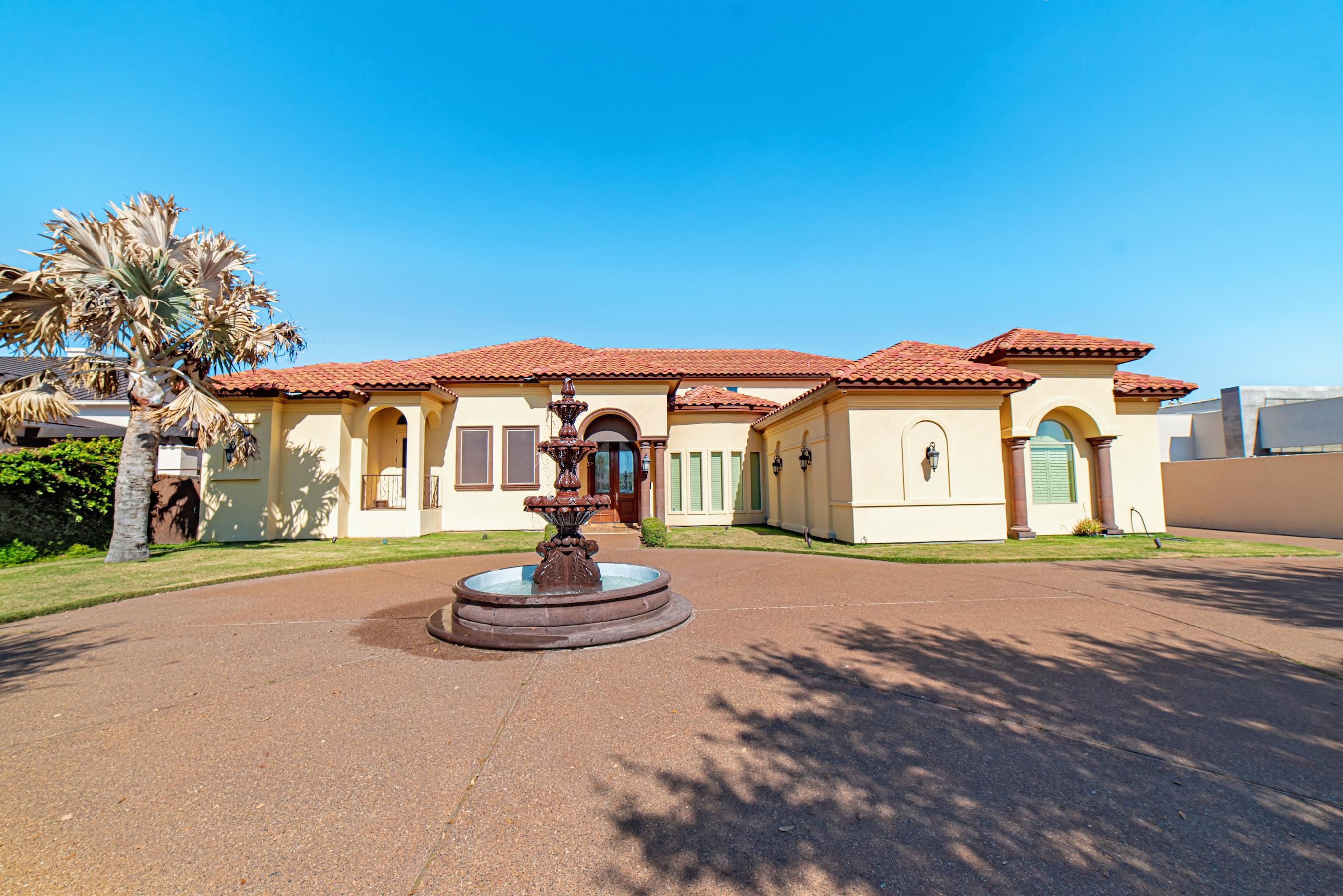 2605 Plantation East Dr