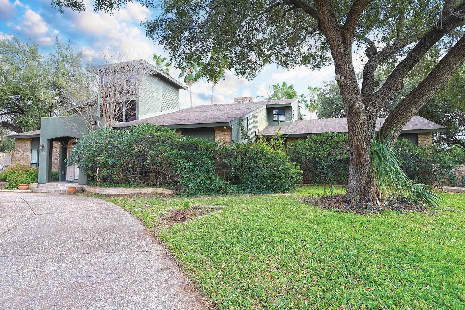 310 Westmont Dr