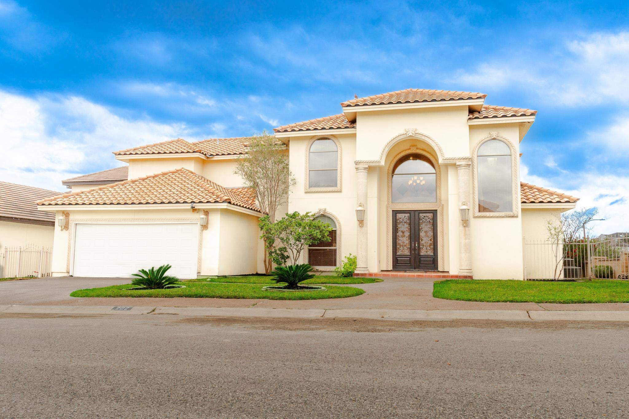 202 Lake Powell Dr