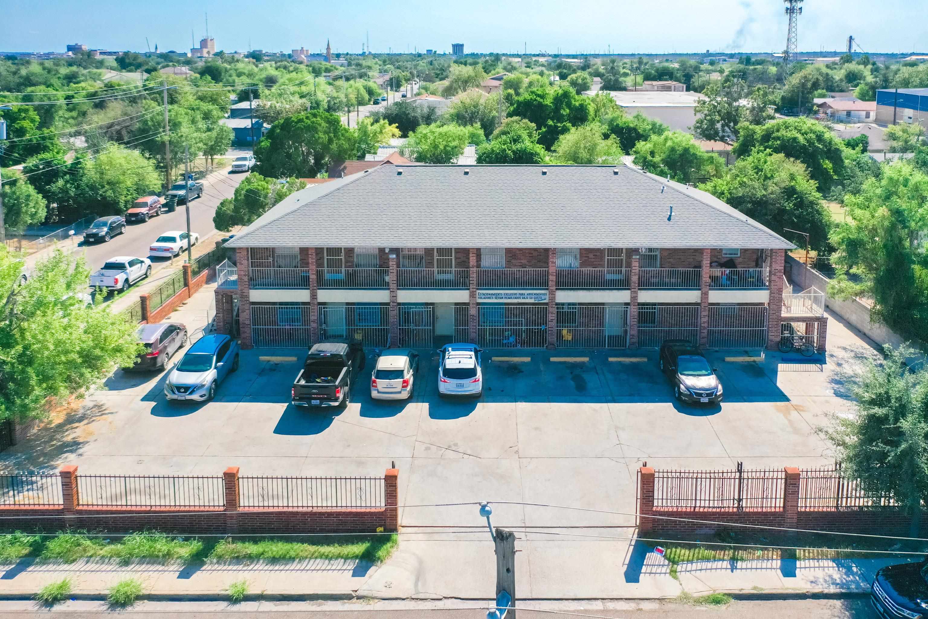 2220 Santa Cleotilde Ave