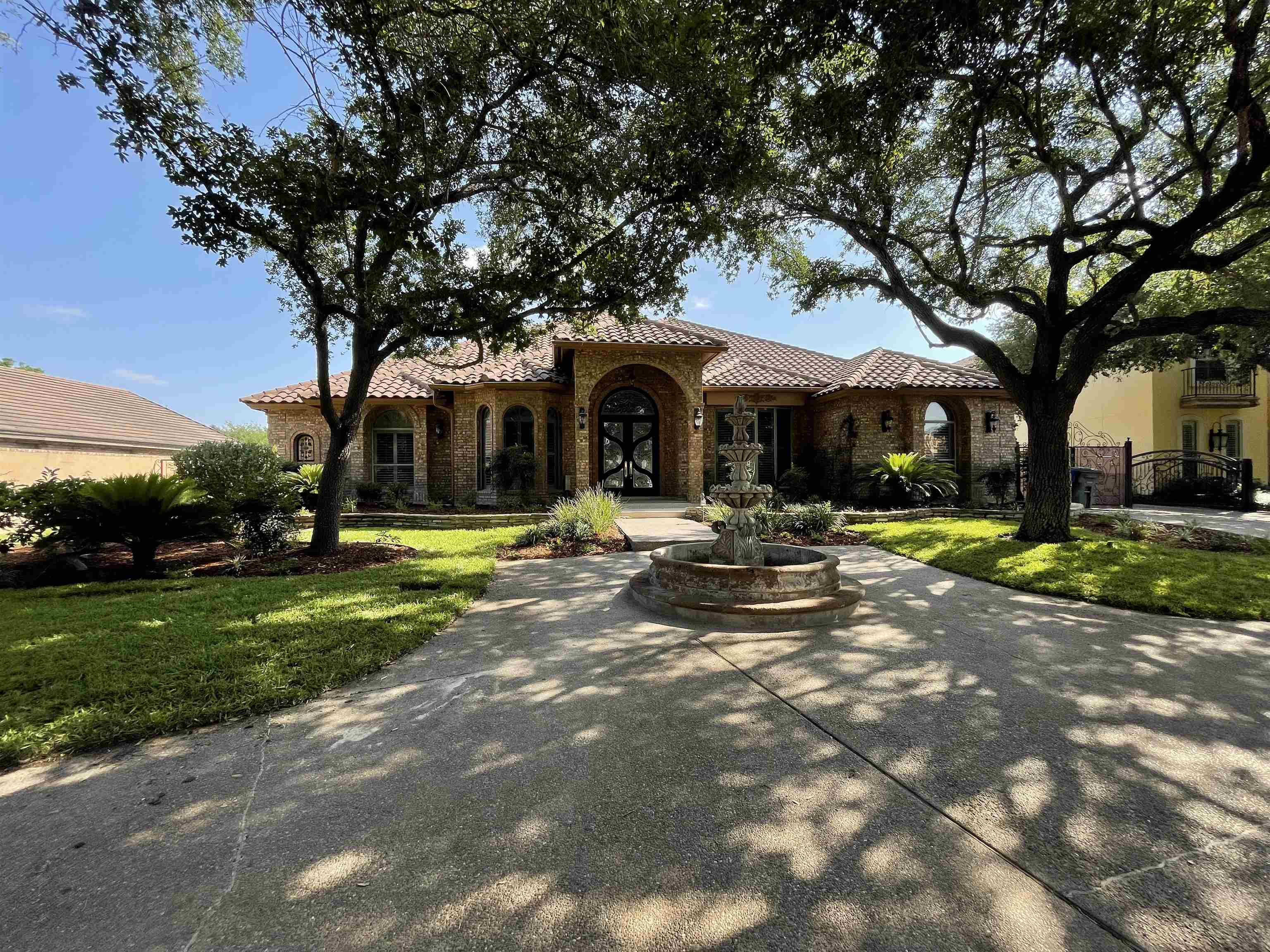 3114 Fair Oaks Dr