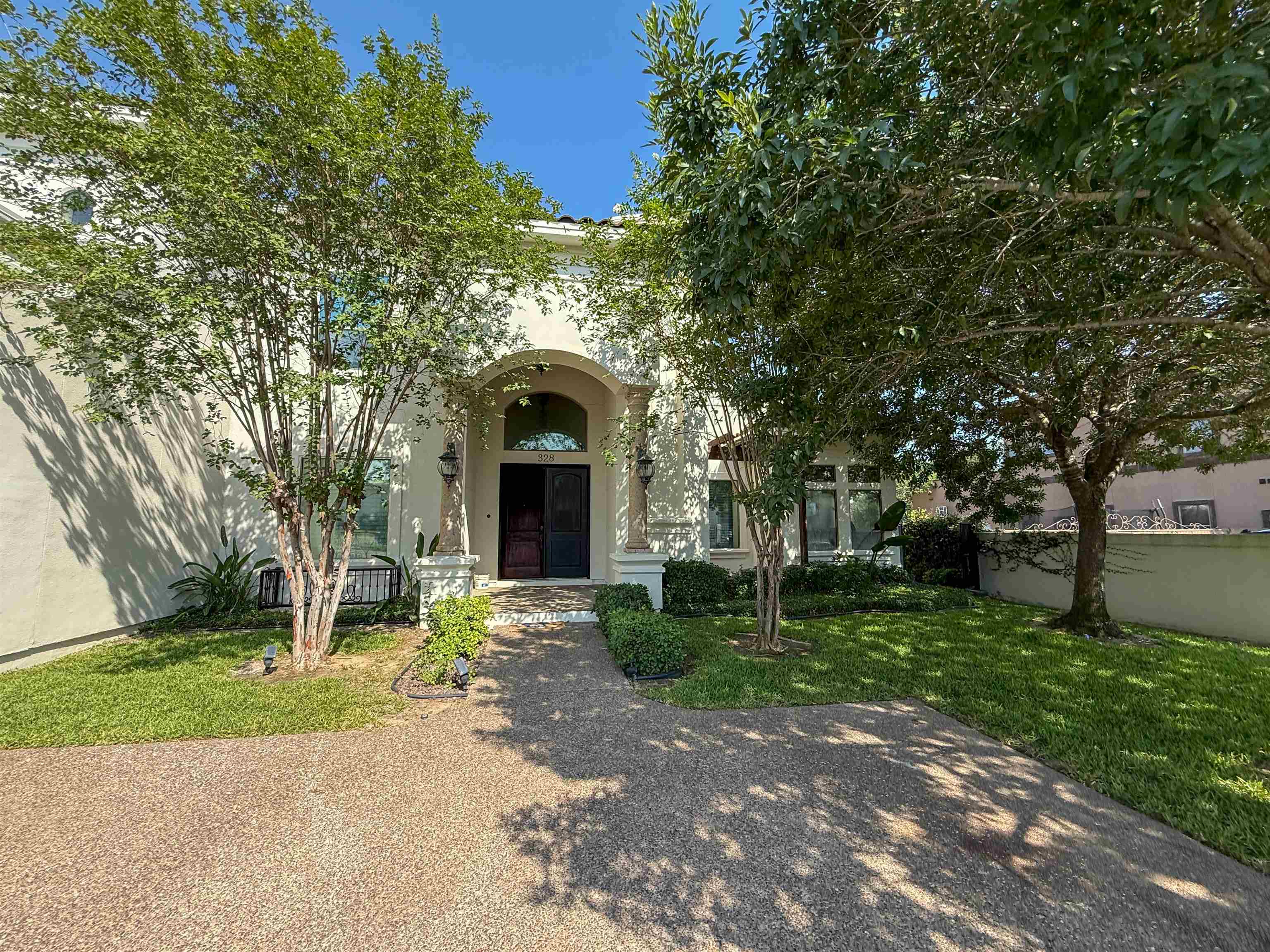 328 Lake Powell Dr
