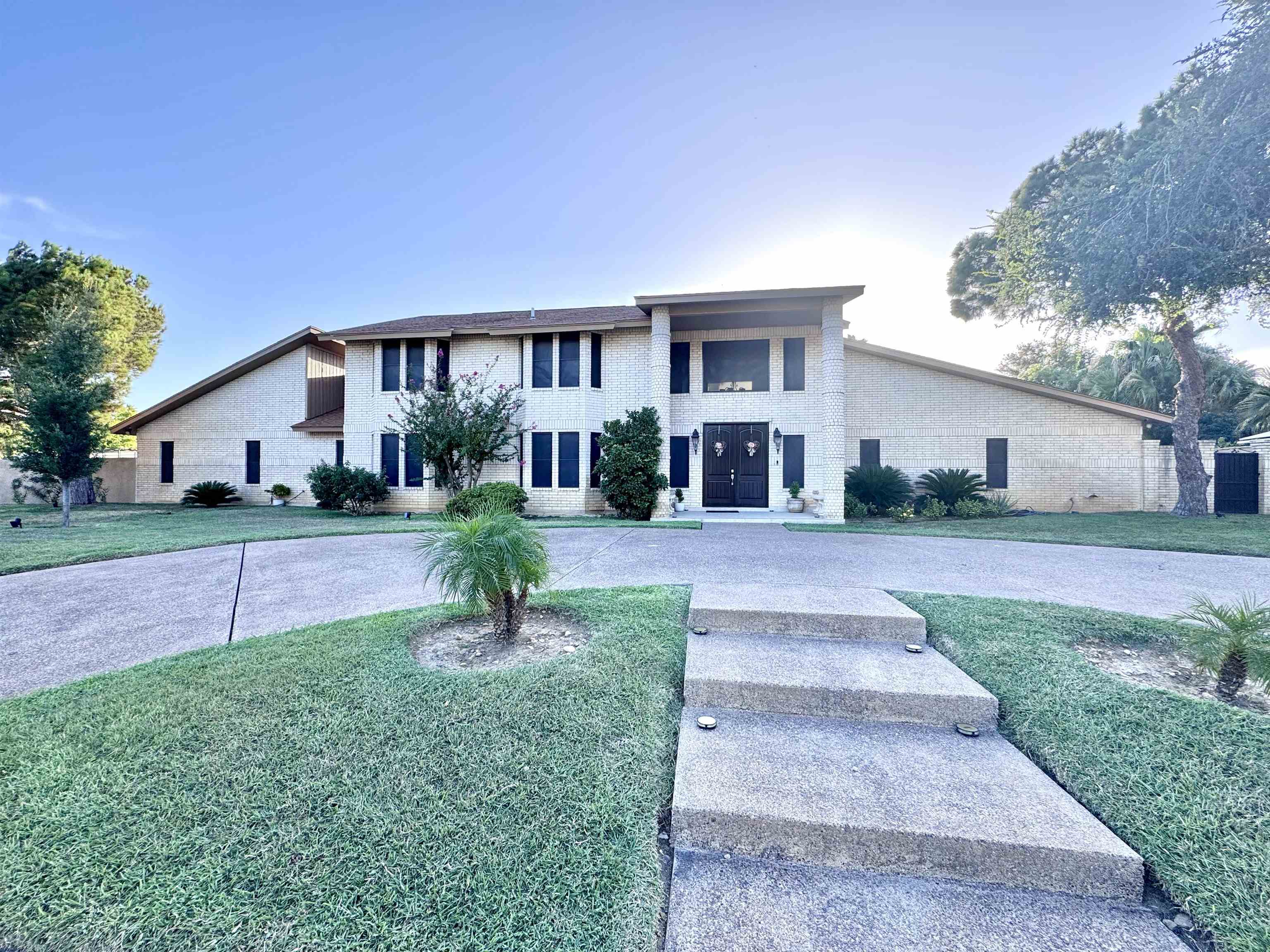 320 Merlin Rd