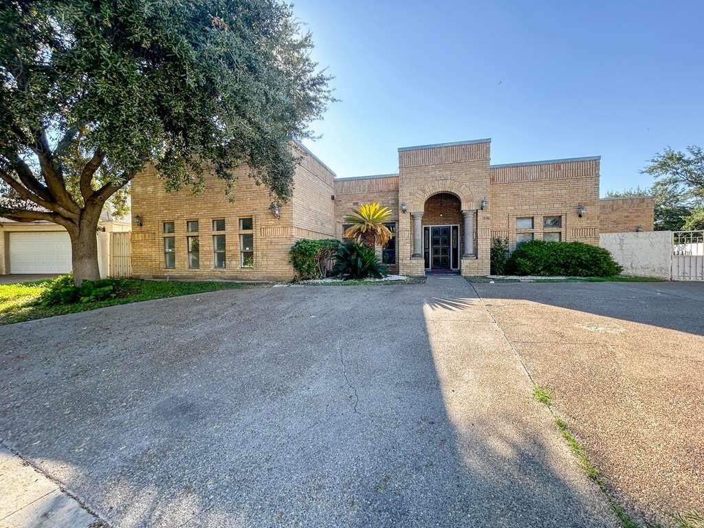 1046 Faldo Dr