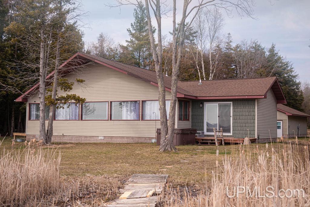 Photo # for Listing #50111365 in Manistique