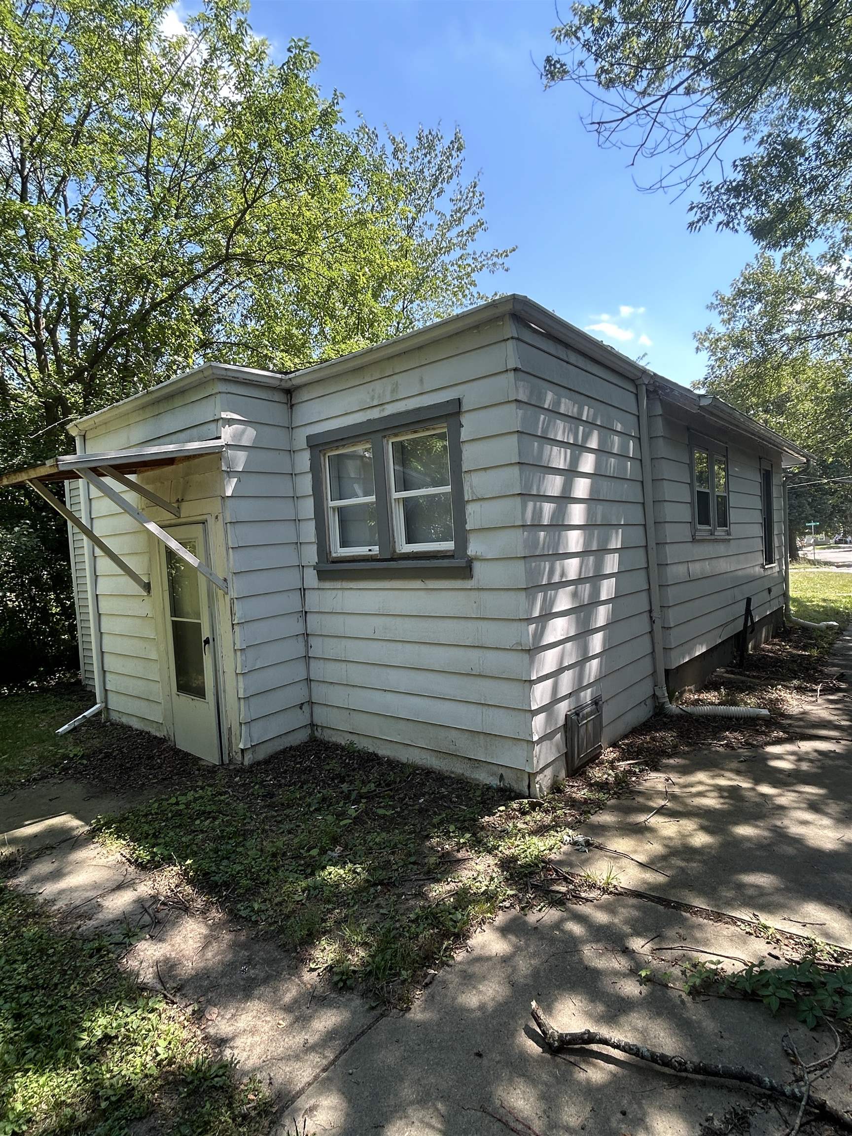 Homes for sale in Flint, MI | 2734 Cumings Ave, Flint, MI 48503 | MLS# 50141424