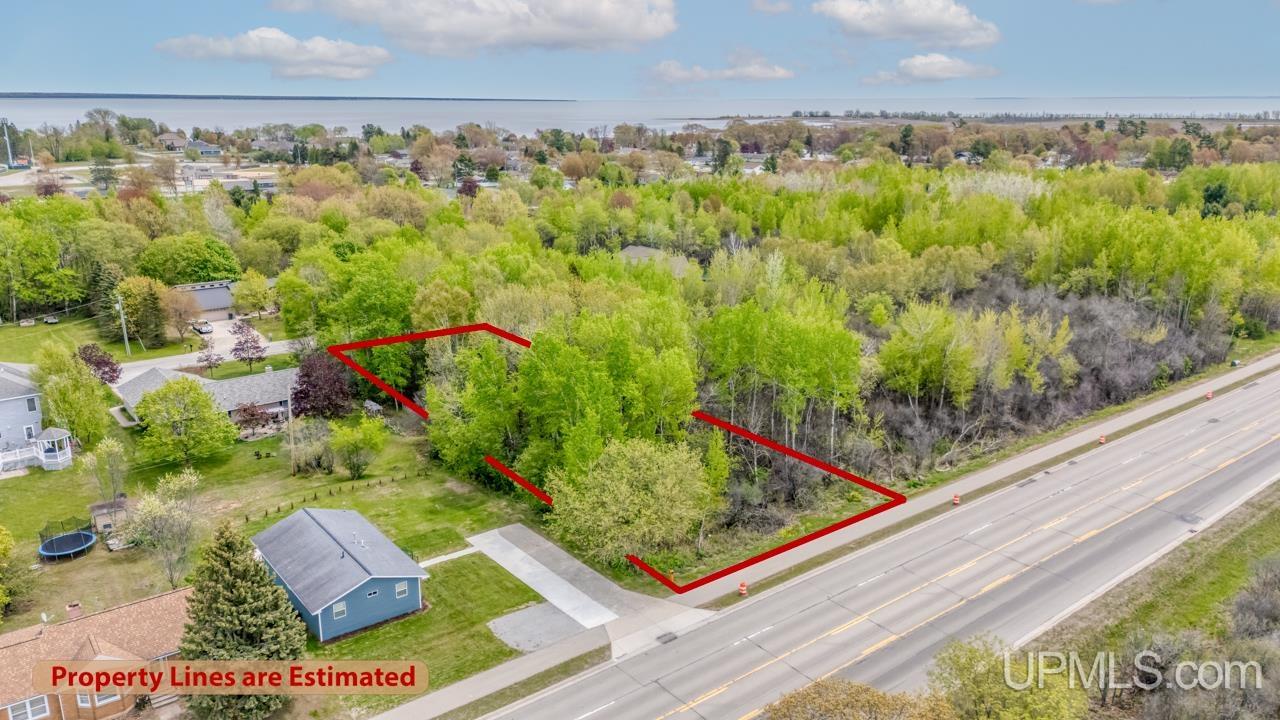 Homes for sale in Escanaba, MI | 1930 S 22nd St, Escanaba, MI 49829 | MLS# 50141692