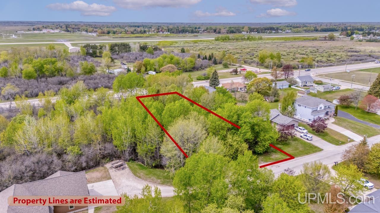 Homes for sale in Escanaba, MI | 1930 S 22Nd St, Escanaba, MI 49829 | MLS# 50141692