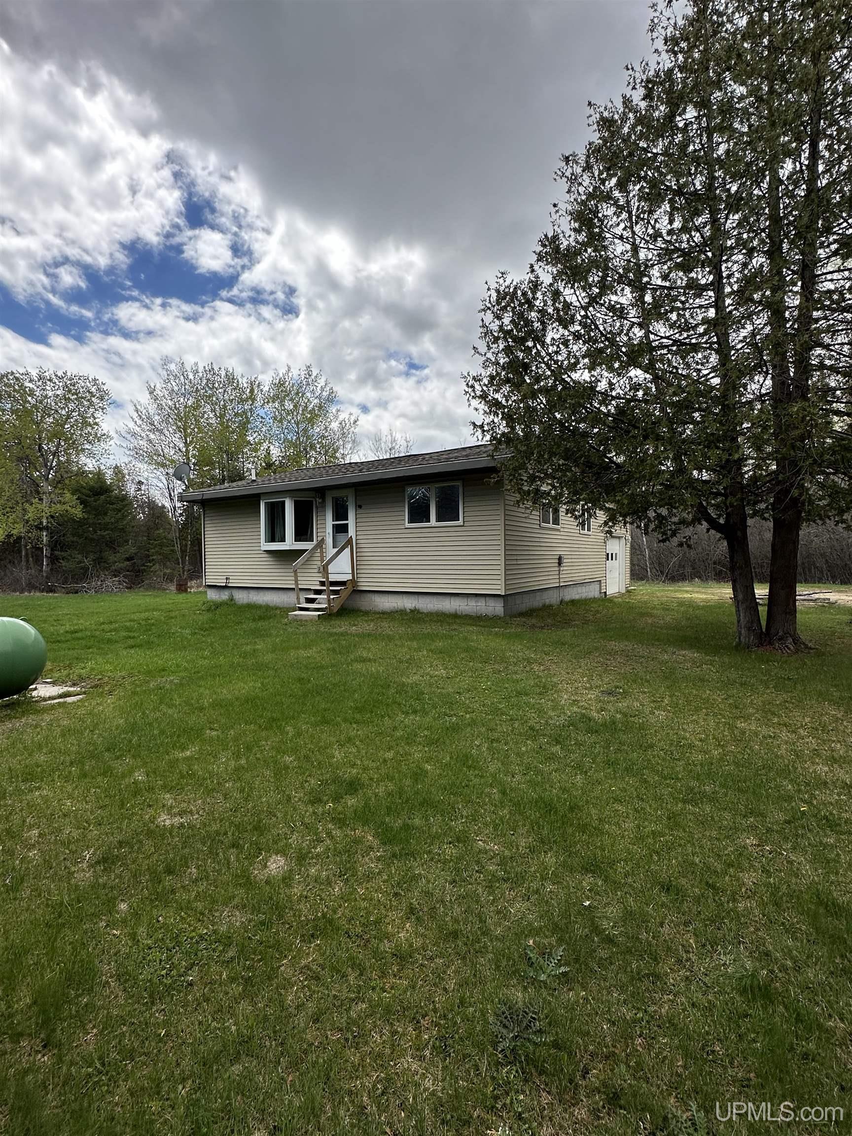 Photo # for Listing #50121593 in Bark River