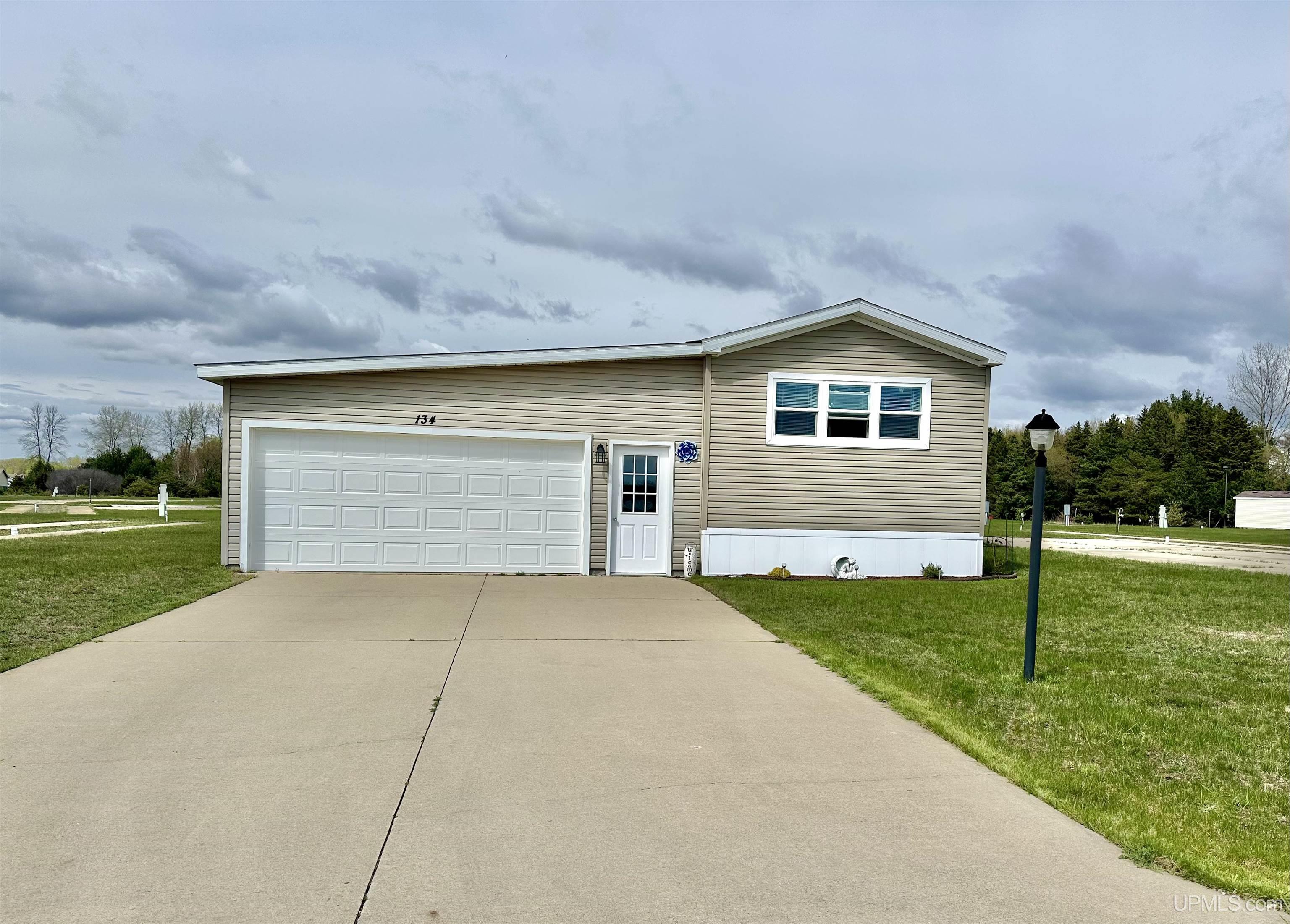 Photo # for Listing #50141538 in Escanaba