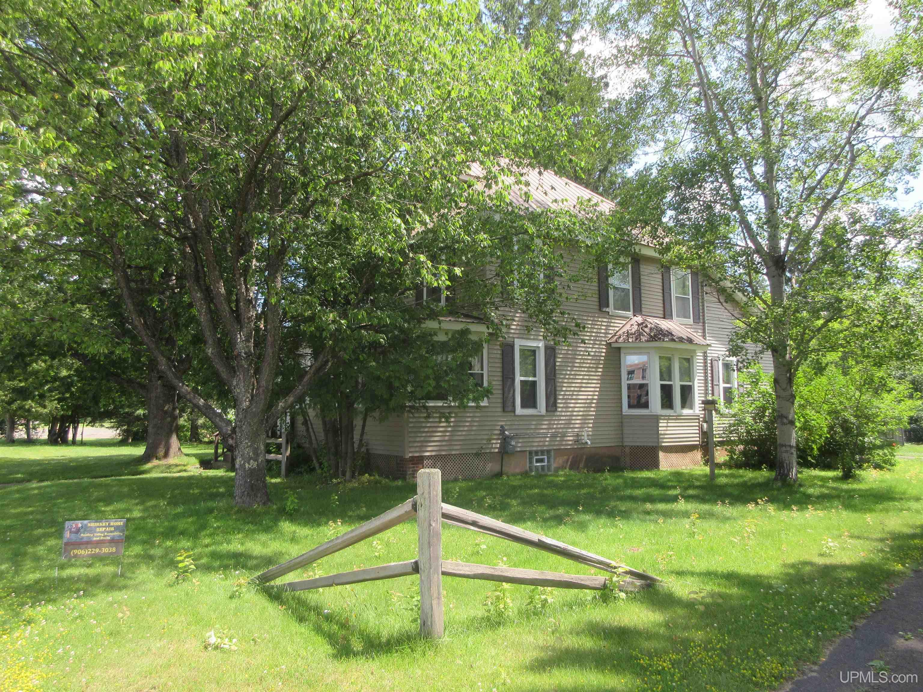 Homes for sale in Wakefield, MI | 902 Putnam St, Wakefield, MI 49968 | MLS# 50149742