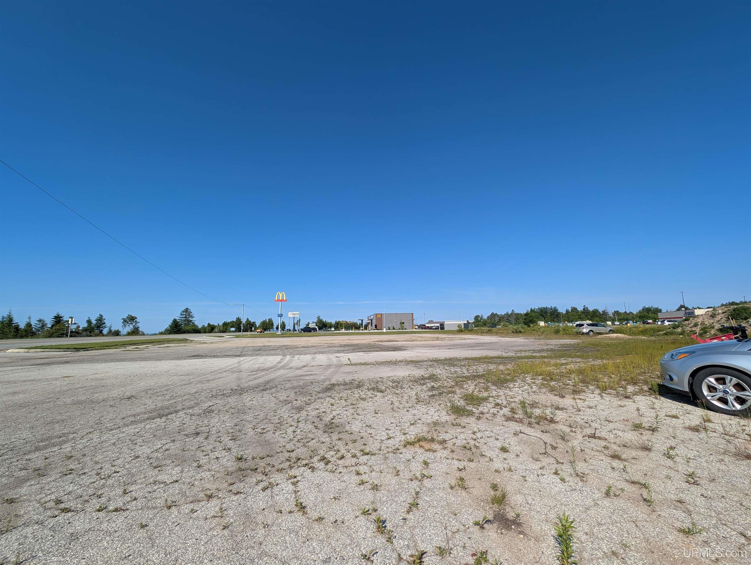 Homes for sale in Manistique, MI | 737 East Lakeshore Dr Dr, Manistique, MI 49854 | MLS# 50157773