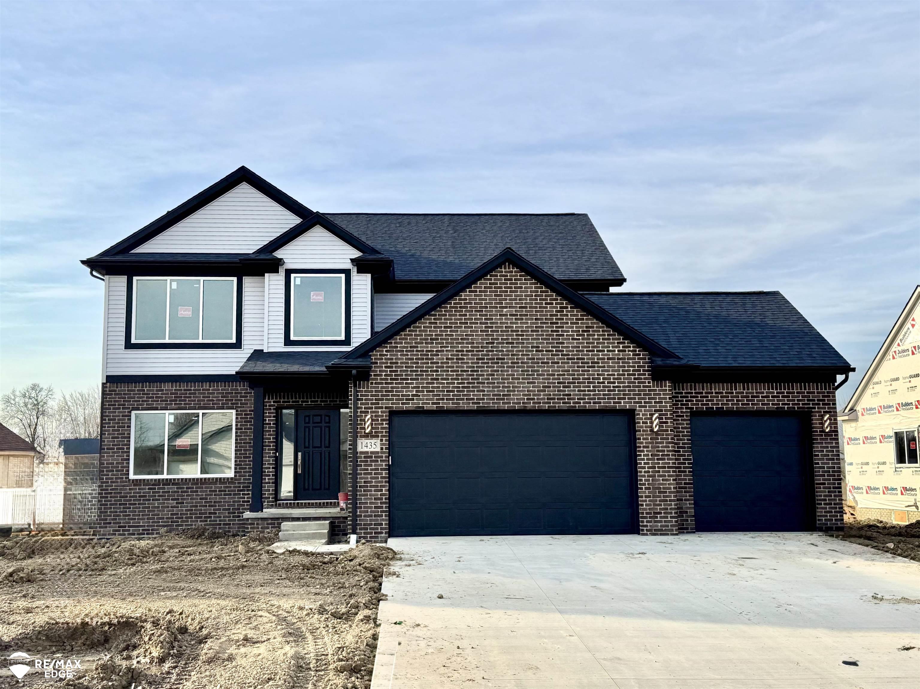 Homes for sale in Grand Blanc, MI | 1435 Woodlake Ln, Grand Blanc, MI 48439 | MLS# 50159102