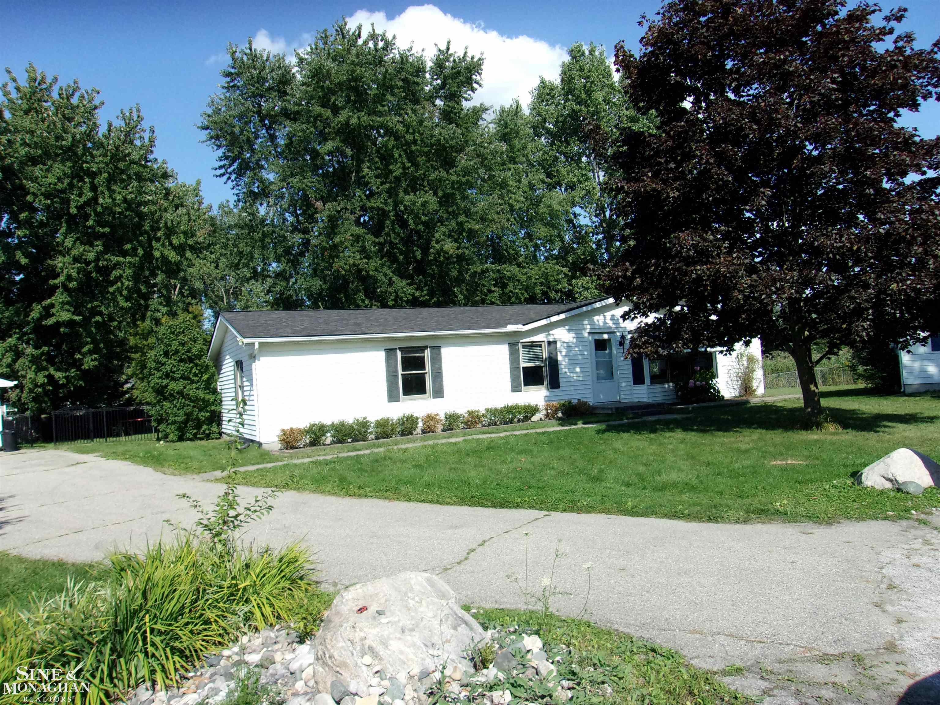 Homes for sale in Saint Clair, MI | 1575 Grandview Ct, Saint Clair, MI 48079 | MLS# 50165479