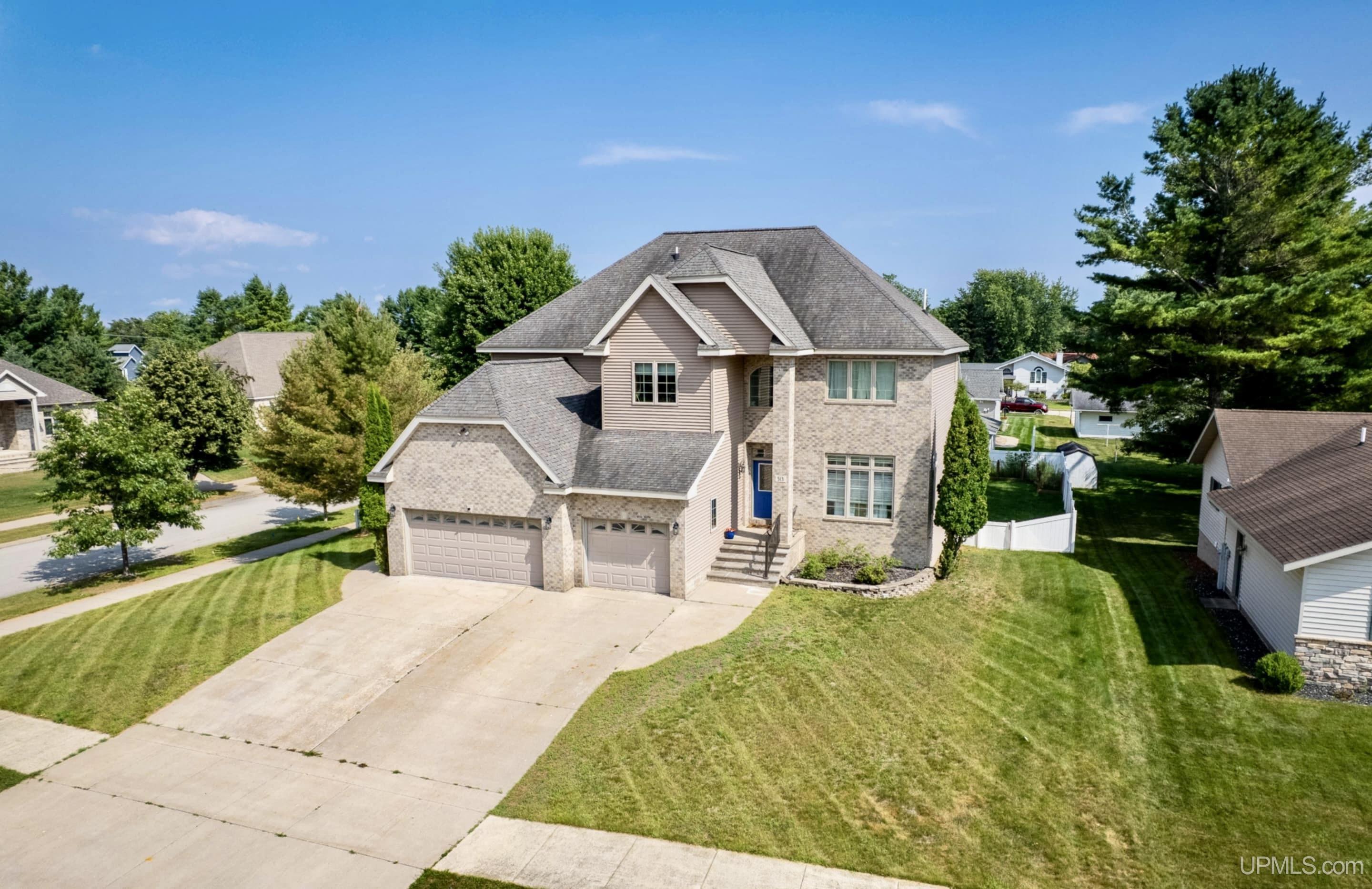 Homes for sale in Escanaba, MI | 513 S 32Nd St, Escanaba, MI 49829 | MLS# 50166006