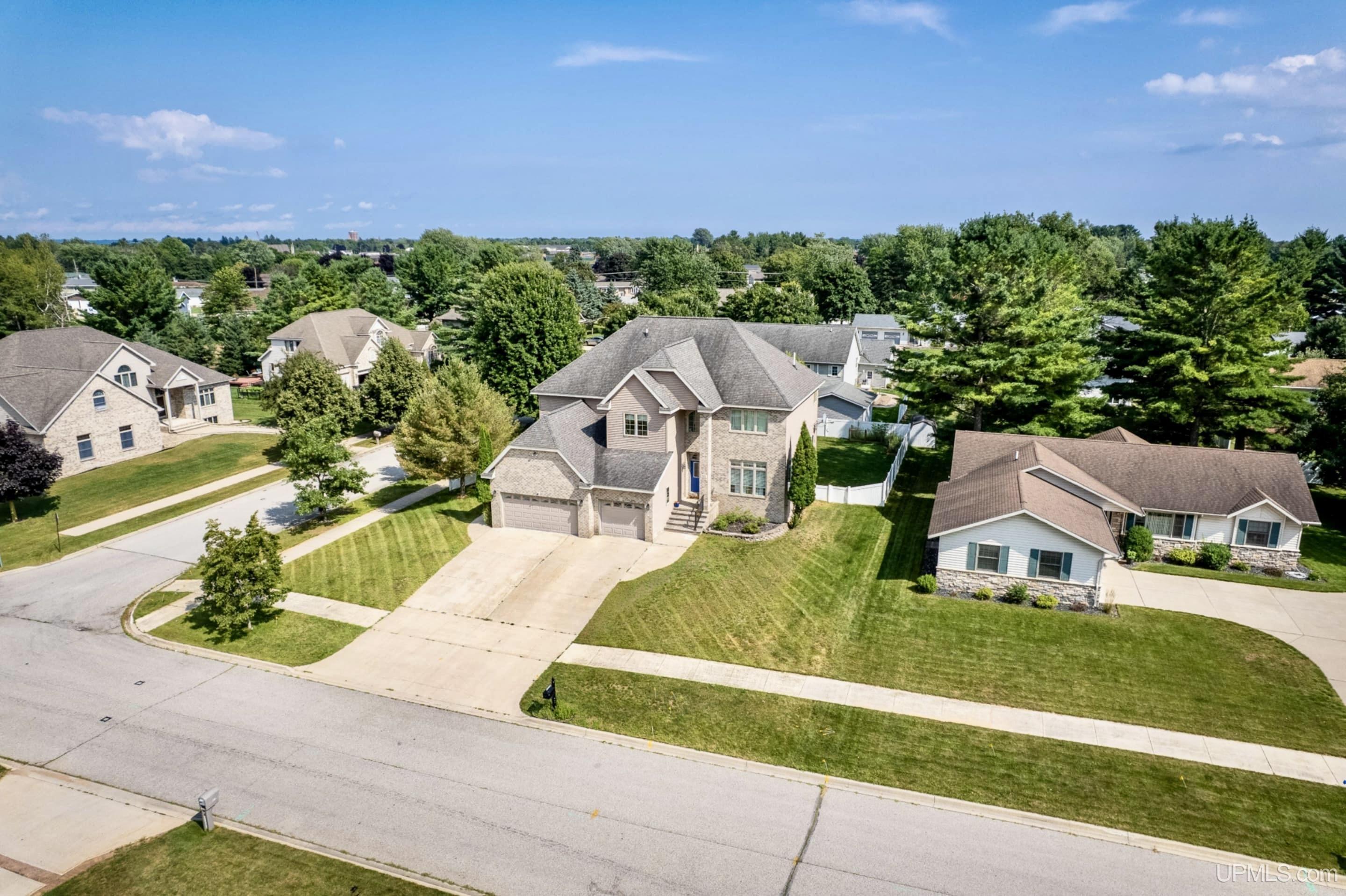 Homes for sale in Escanaba, MI | 513 S 32Nd St, Escanaba, MI 49829 | MLS# 50166006