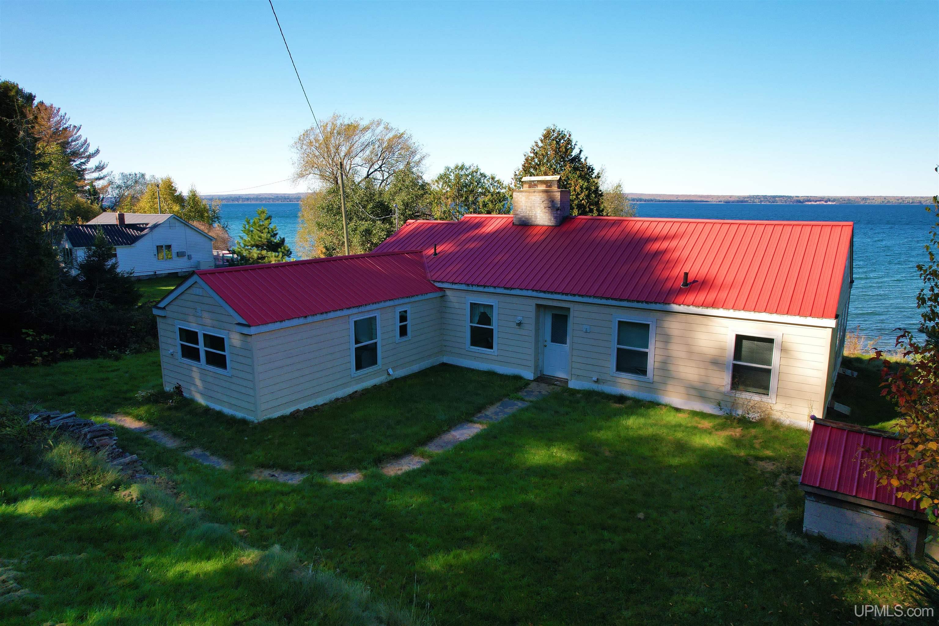 Homes for sale in L'anse, MI | 15537 Pequaming Rd, L'anse, MI 49946 | MLS# 50167917