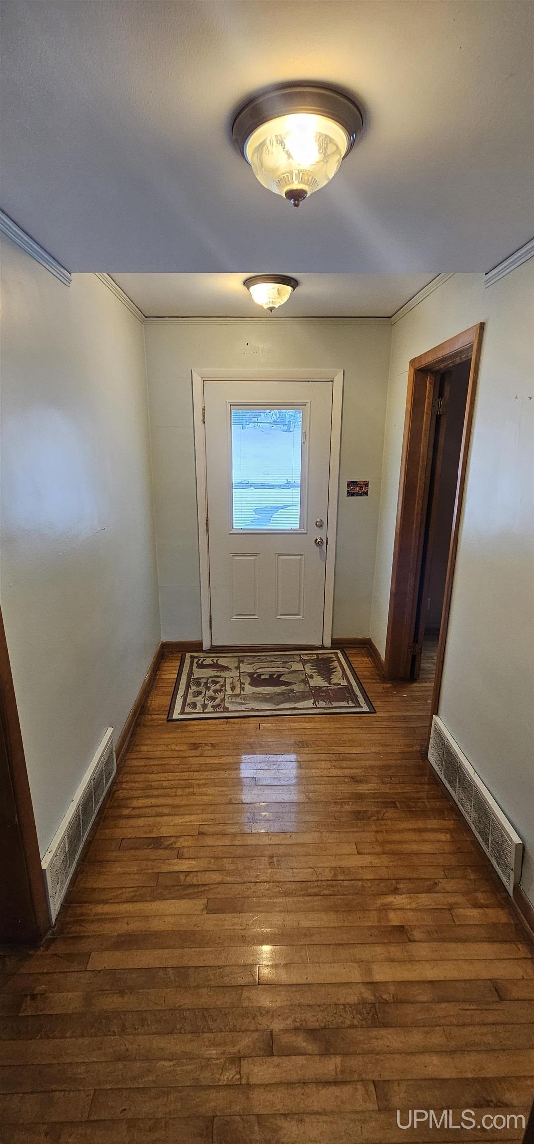 Homes for sale in L'anse, MI | 15537 Pequaming Rd, L'anse, MI 49946 | MLS# 50167917