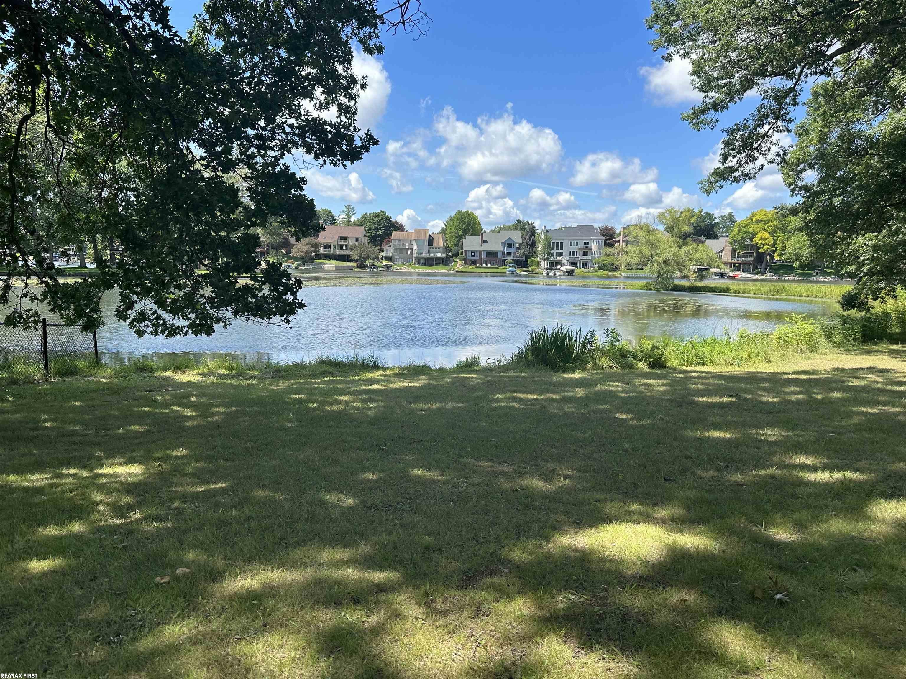 Homes for sale in Waterford, MI | 3685 Clintonville Rd, Waterford, MI 48329 | MLS# 50168532