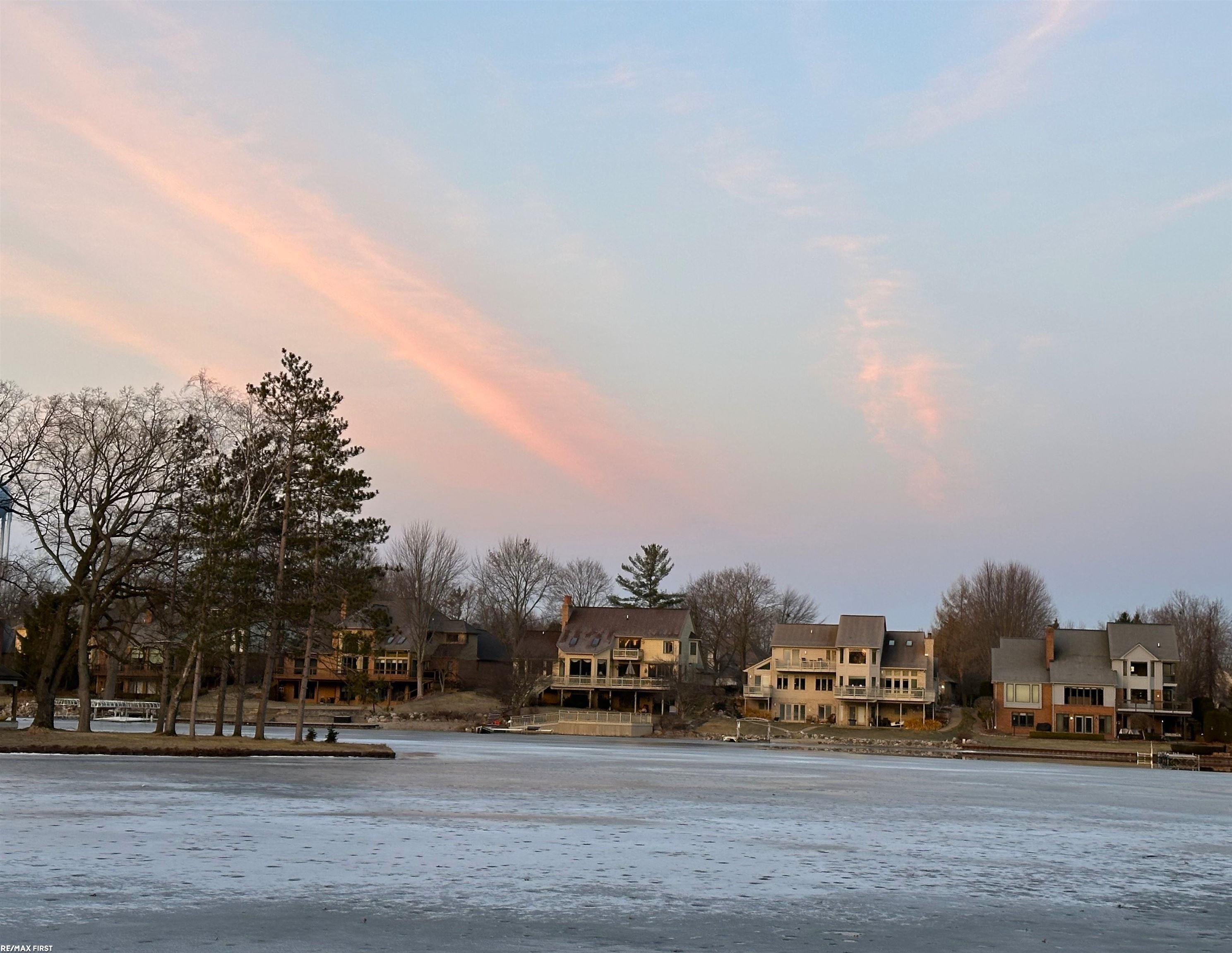 Homes for sale in Waterford, MI | 3685 Clintonville Rd, Waterford, MI 48329 | MLS# 50168532