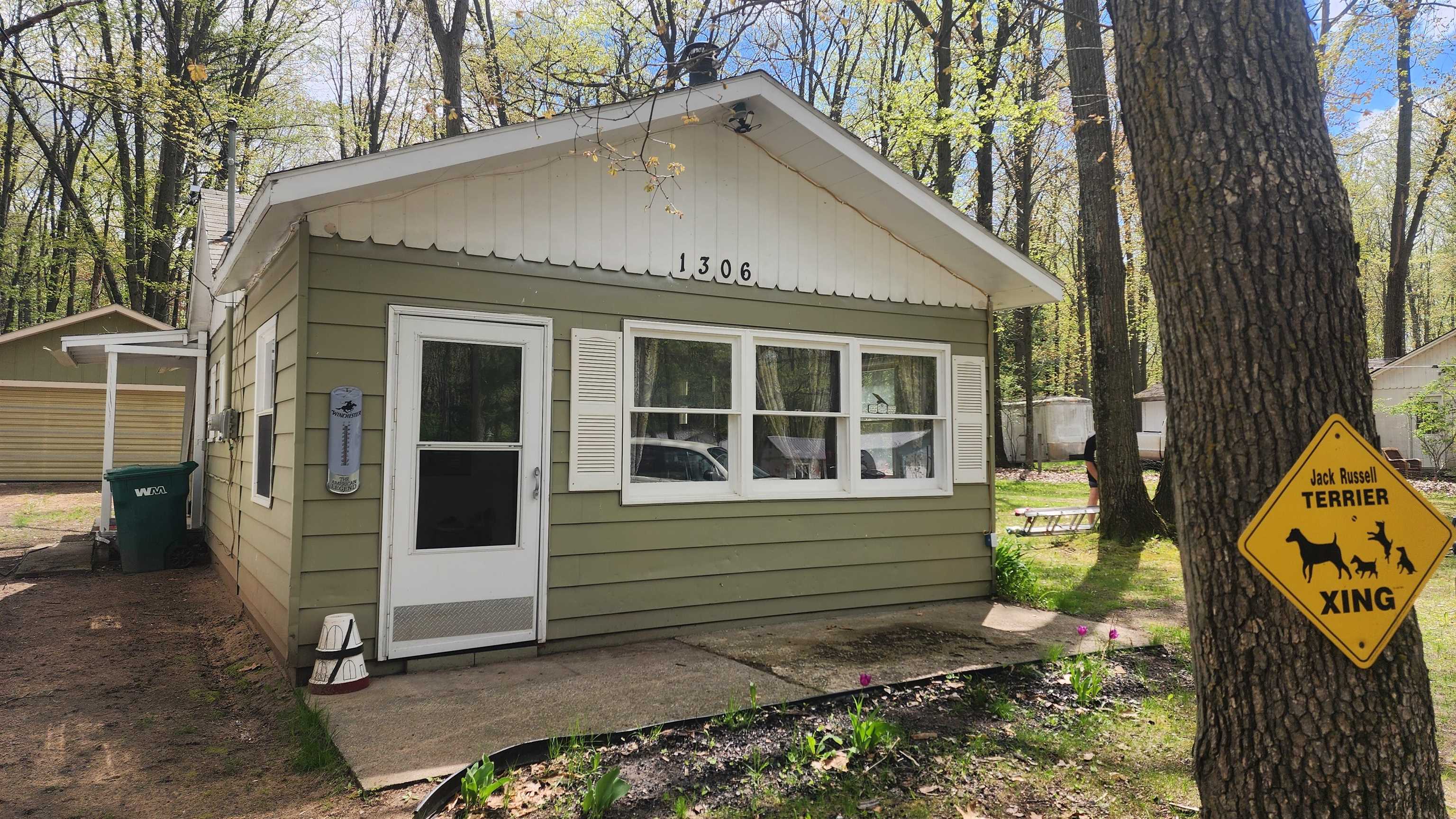 Homes for sale in Harrison, MI | 1306 Russell Dr, Harrison, MI 48625 | MLS# 50169694