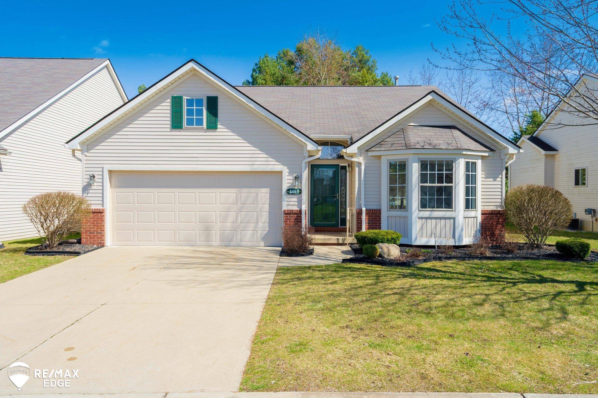 Homes for sale in Grand Blanc, MI | 4465 Maple Creek Dr, Grand Blanc, MI 48439 | MLS# 50169804