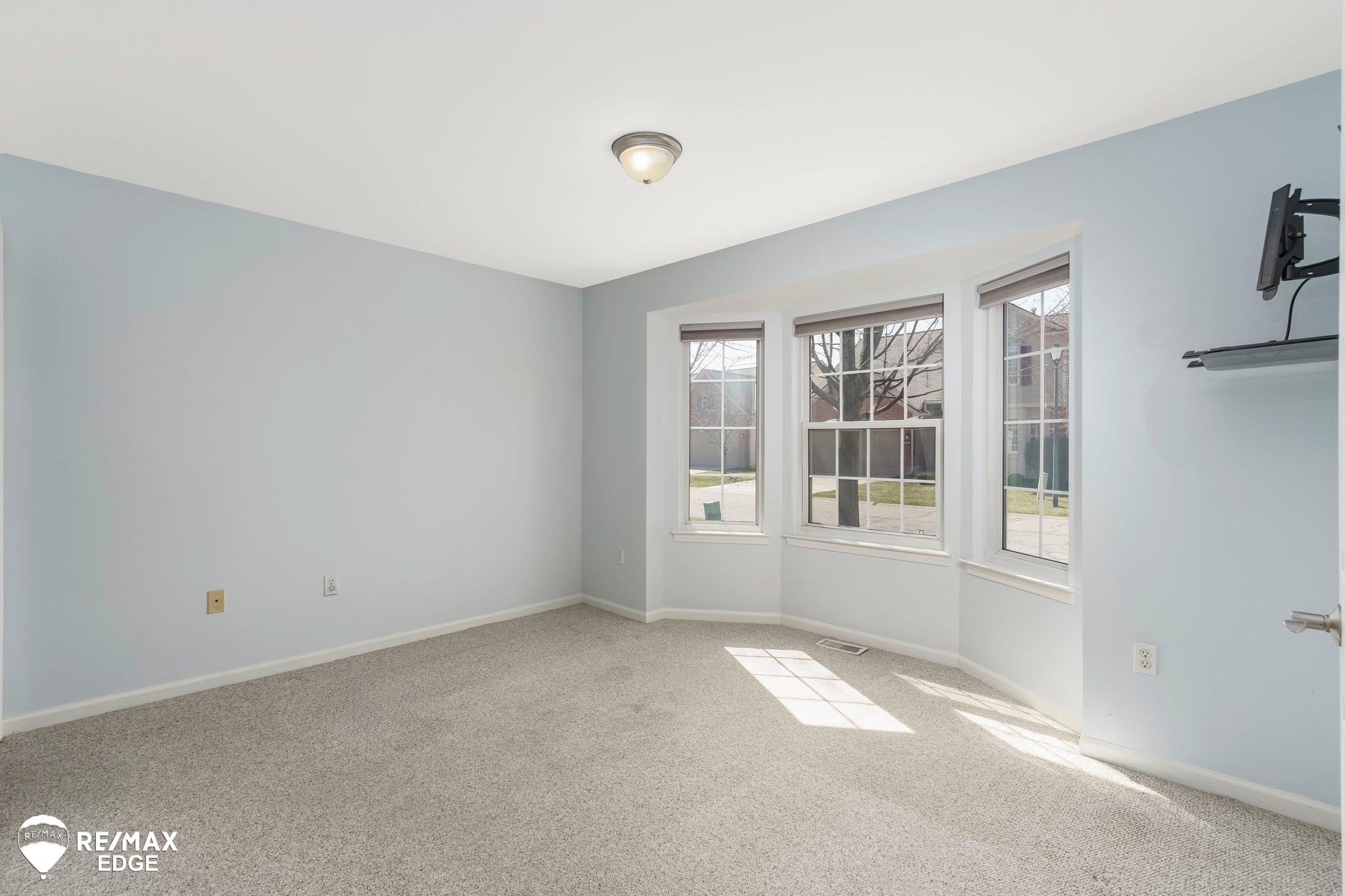 Homes for sale in Grand Blanc, MI | 4465 Maple Creek Dr, Grand Blanc, MI 48439 | MLS# 50169804