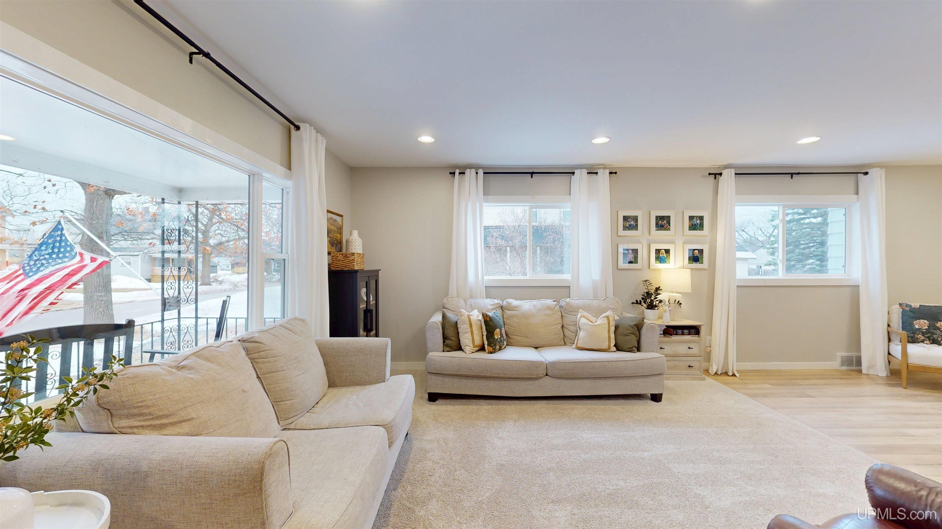 Homes for sale in Negaunee, MI | 934 Oak St, Negaunee, MI 49866 | MLS# 50170043