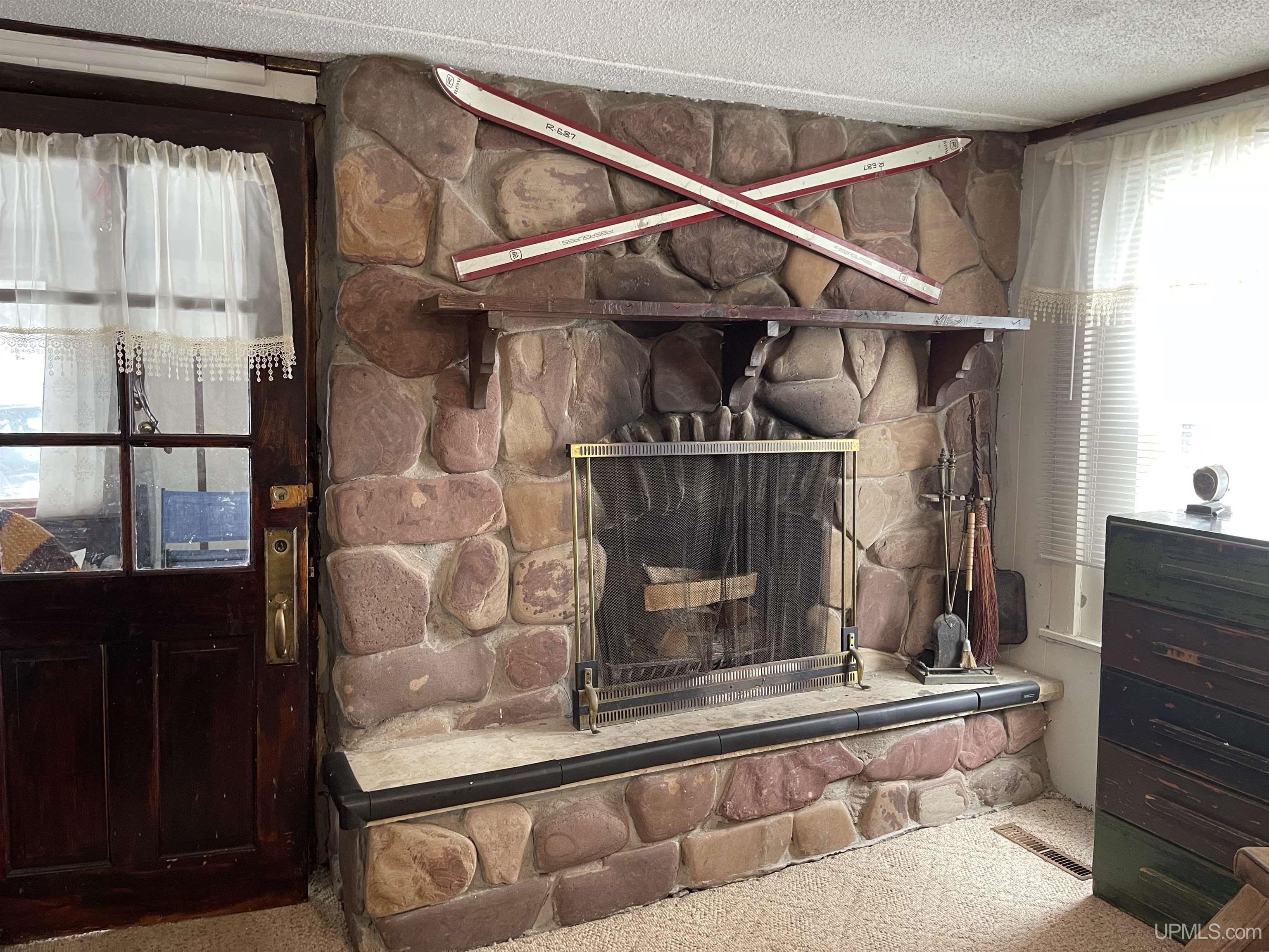 Homes for sale in Hurley, WI | 702 Cary Rd, Hurley, WI 54534 | MLS# 50170967