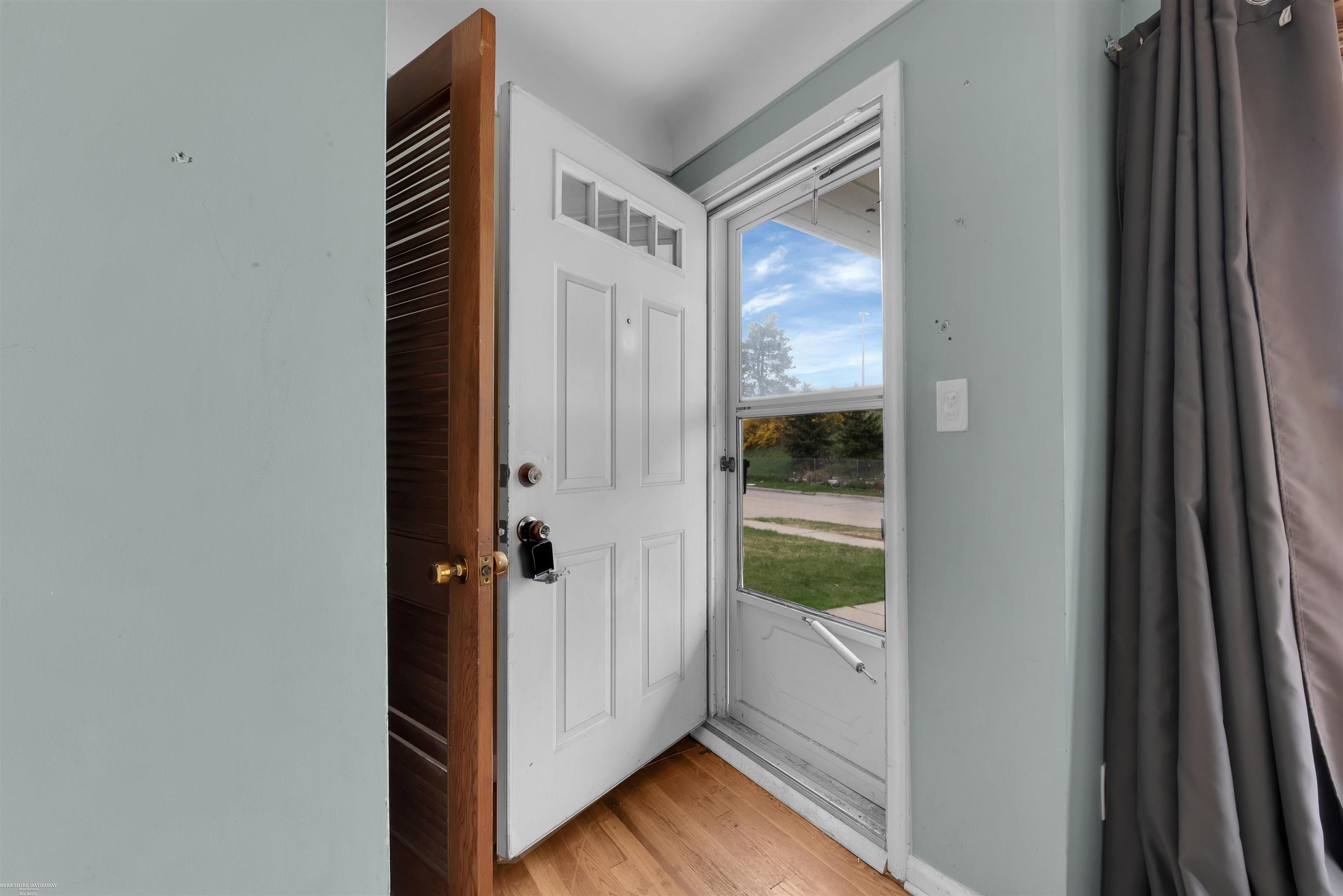 Homes for sale in Saint Clair Shores, MI | 27324 Larchmont St, Saint Clair Shores, MI 48081 | MLS# 50170968