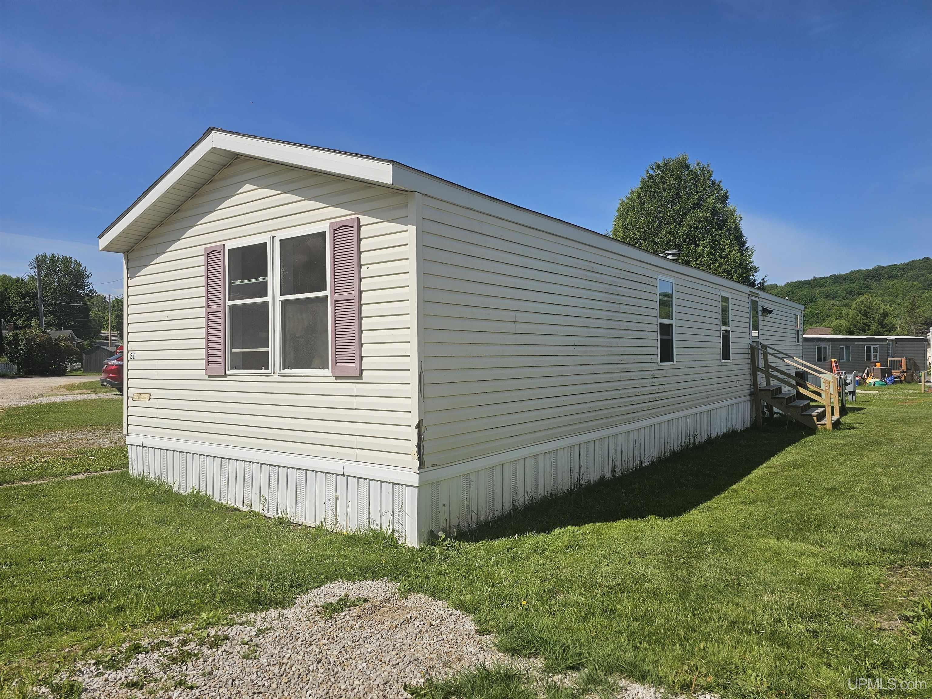 Homes for sale in Munising, MI | 801 Prospect St, Munising, MI 49862 | MLS# 50171621