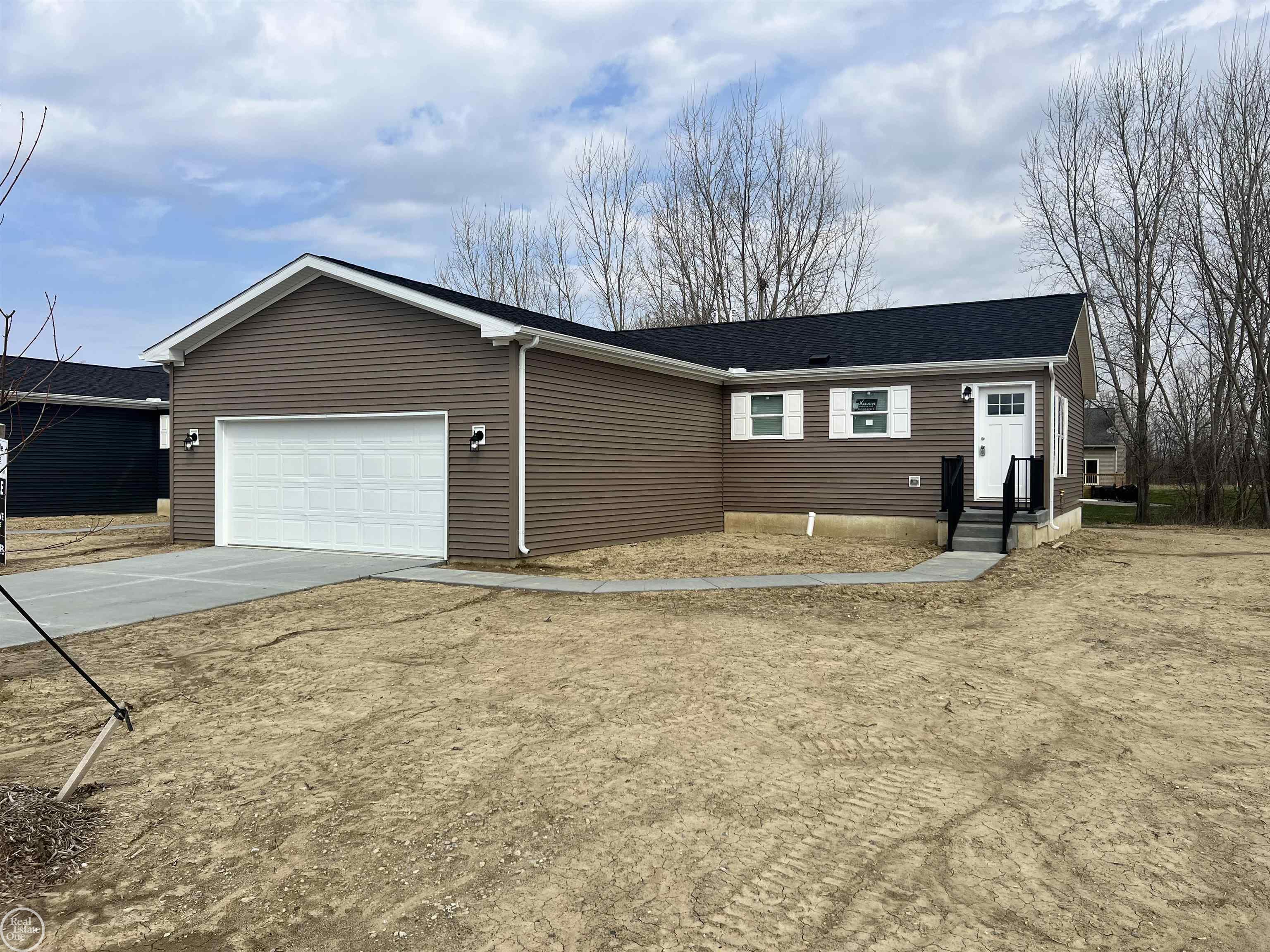 Homes for sale in Flint, MI | 4101 Sugar Maple Run #Unit 1, Flint, MI 48506 | MLS# 50172275