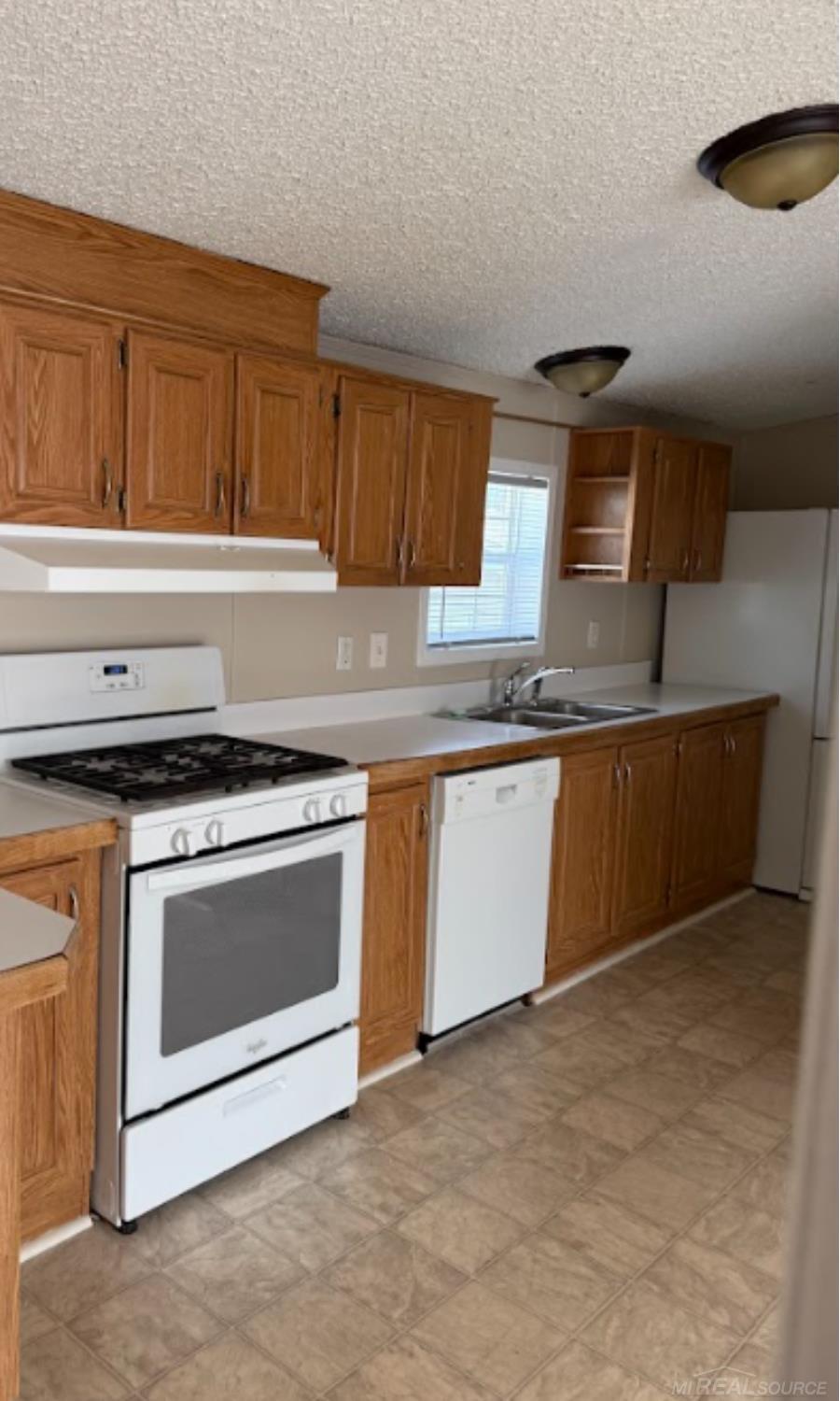 Homes for sale in Clinton Township, MI | 38010 St Tropez St, Clinton Township, MI 48038 | MLS# 50172507