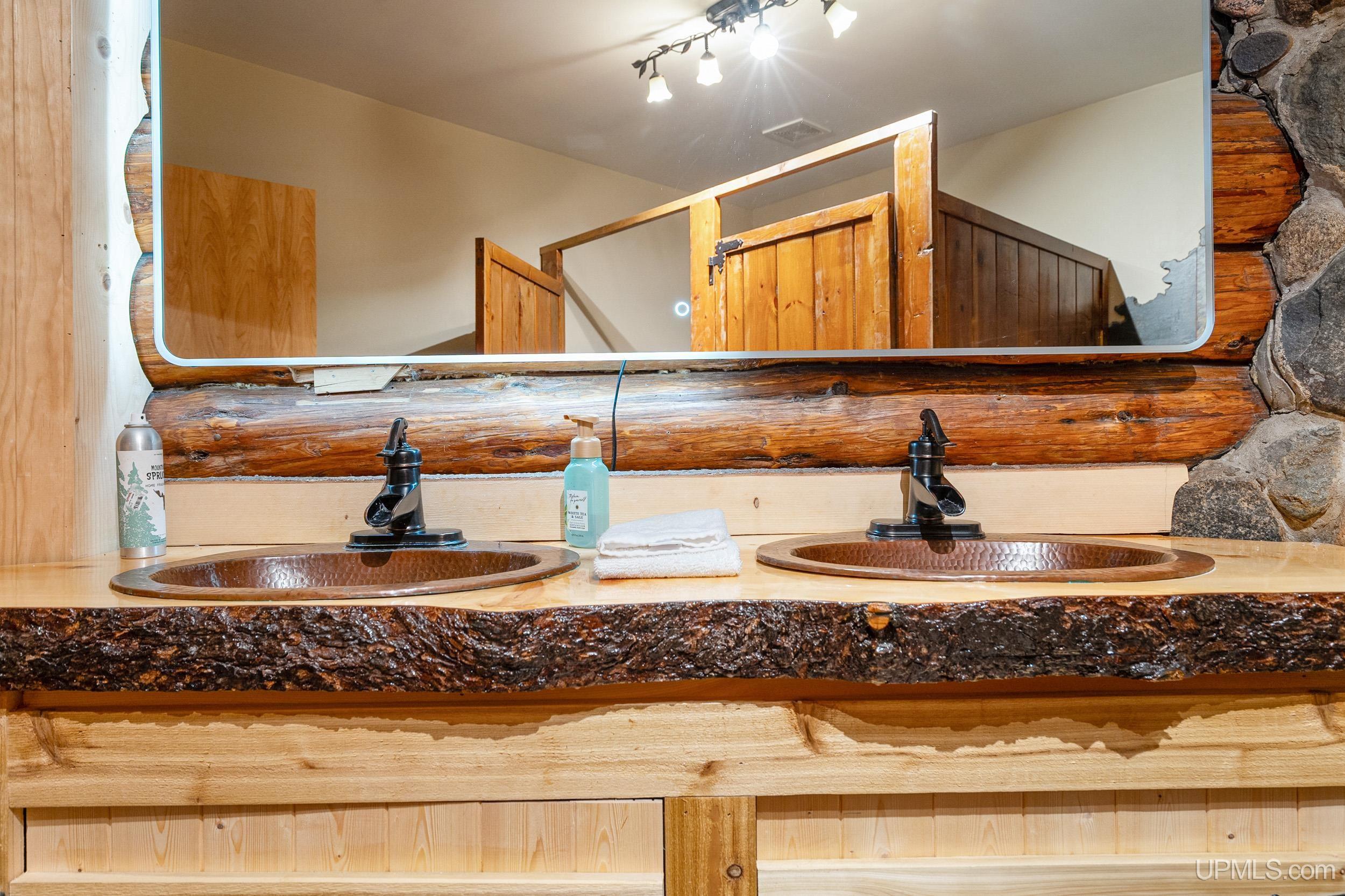 Homes for sale in Bessemer, MI | 5964 E Us Hwy 2 Hwy, Bessemer, MI 49938 | MLS# 50173287