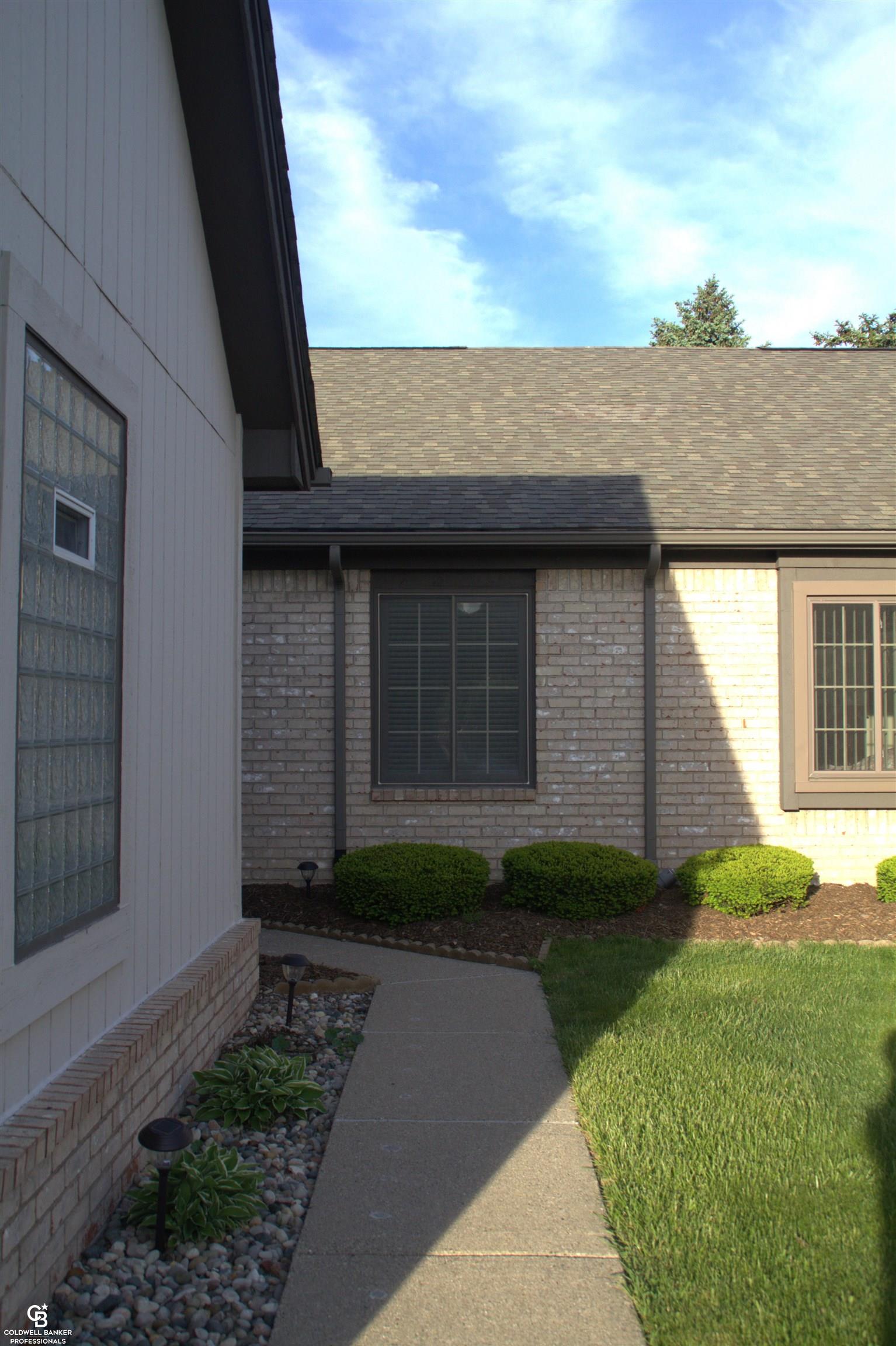 Homes for sale in Sterling Heights, MI | 13304 Highland Cir, Sterling Heights, MI 48312 | MLS# 50175736