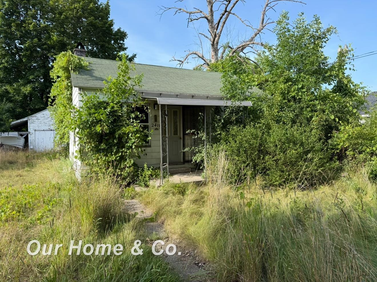 Homes for sale in Saginaw, MI | 2411 Troy St, Saginaw, MI 48601 | MLS# 50175884