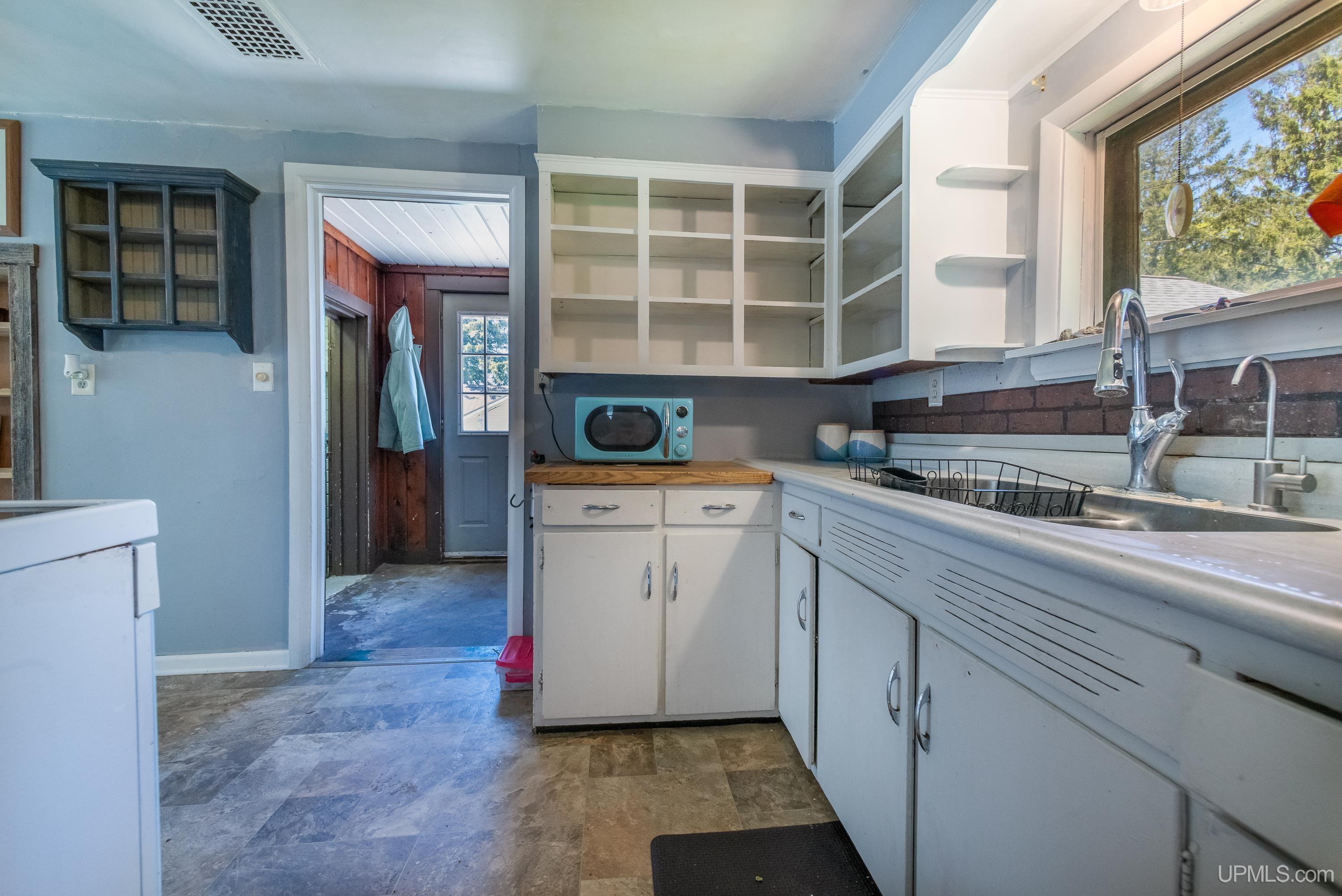 Homes for sale in Chatham, MI | 3722 E Onota St, Chatham, MI 49816 | MLS# 50176134