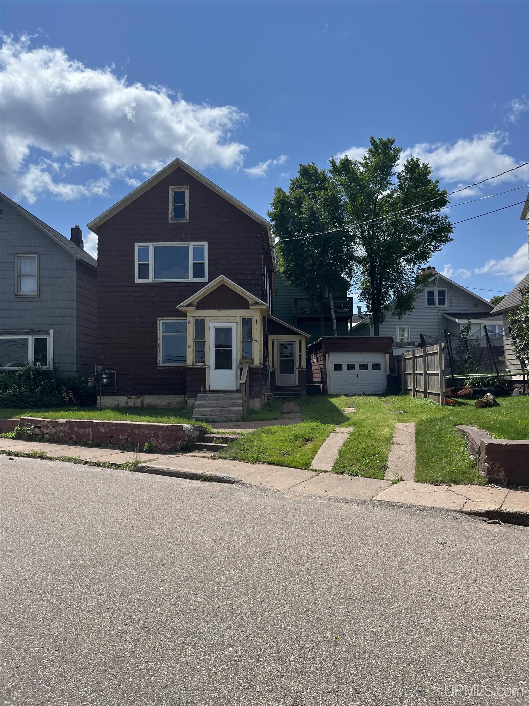 Homes for sale in Ishpeming, MI | 423 W Euclid St, Ishpeming, MI 49849 | MLS# 50177137