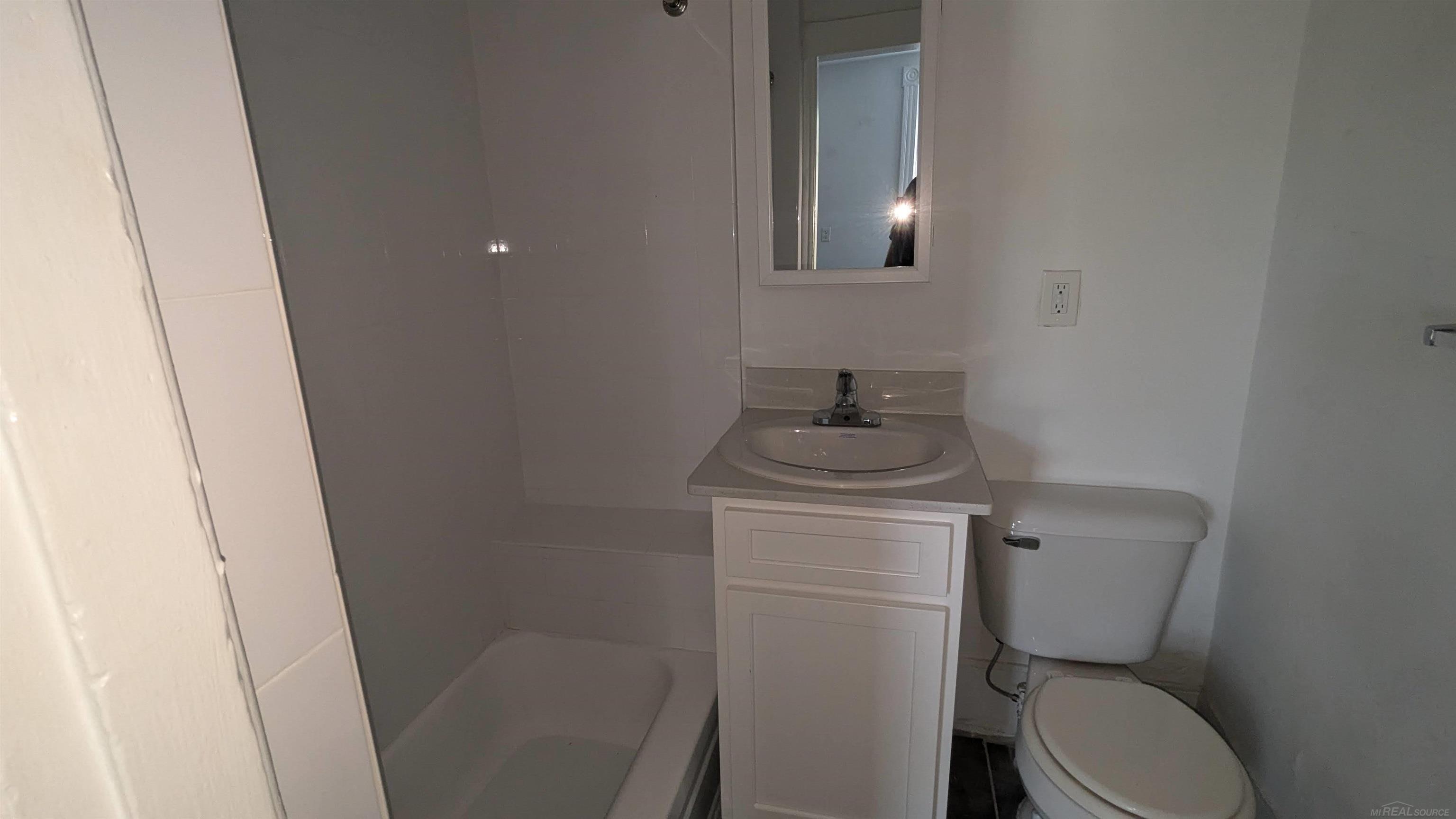 Homes for sale in Algonac, MI | 1523 Saint Clair River Dr, Algonac, MI 48001 | MLS# 50177737