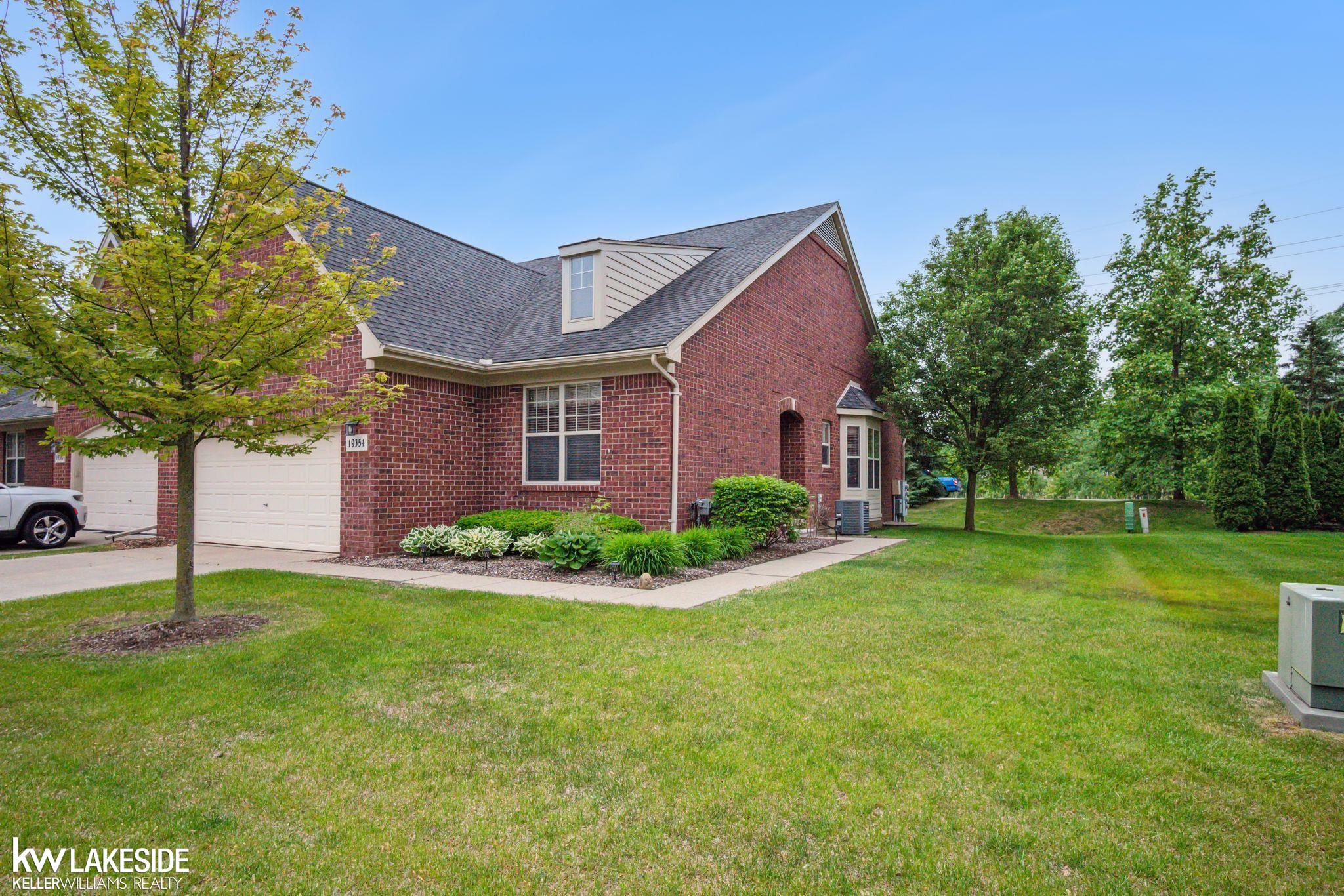 Homes for sale in Clinton Township, MI | 19354 Acorn Ln, Clinton Township, MI 48038 | MLS# 50177917