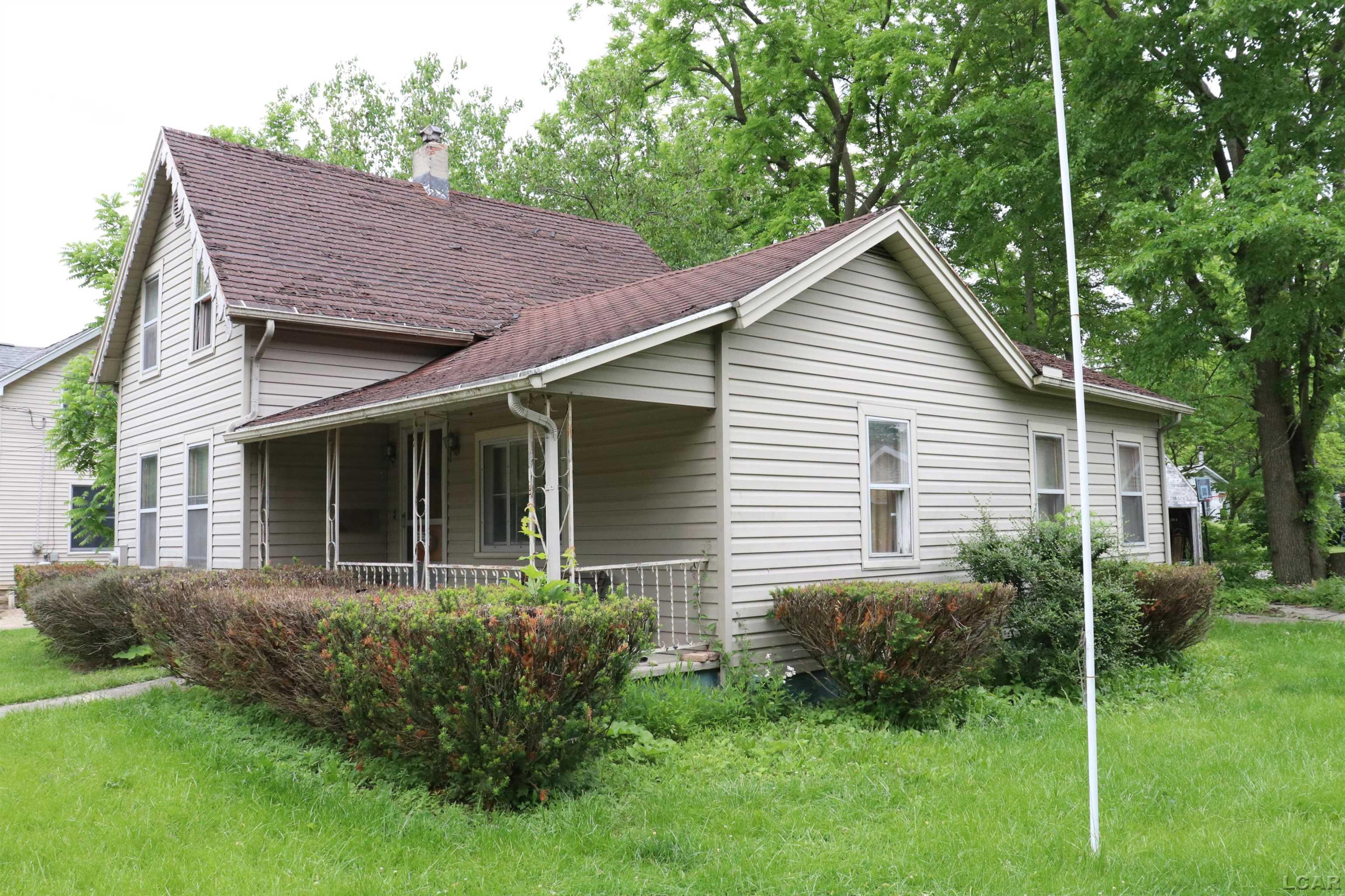 Homes for sale in Adrian, MI | 306 Summer St St, Adrian, MI 49221 | MLS# 50178172