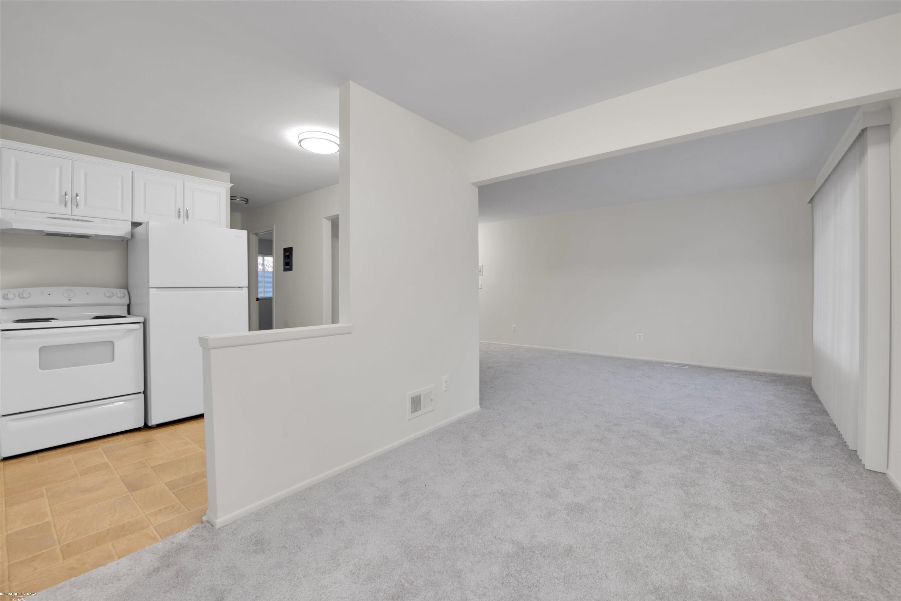 Homes for sale in Warren, MI | 29356 Hoover Rd, Warren, MI 48093 | MLS# 50178673