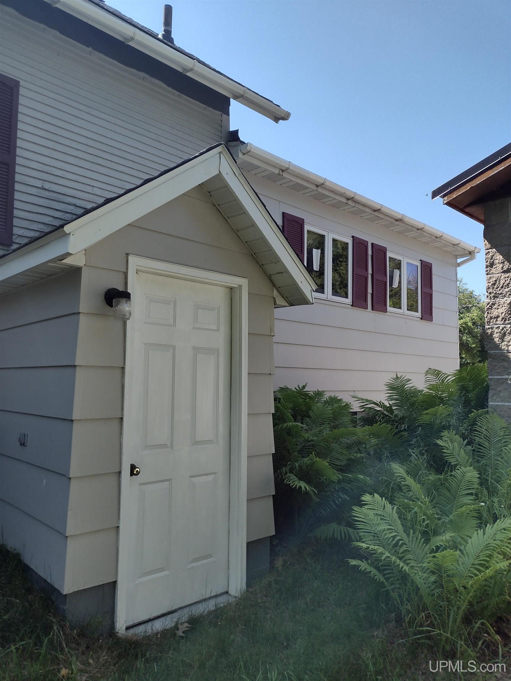 Homes for sale in Ontonagon, MI | 505 Pennsylvania Ave, Ontonagon, MI 49953 | MLS# 50178754