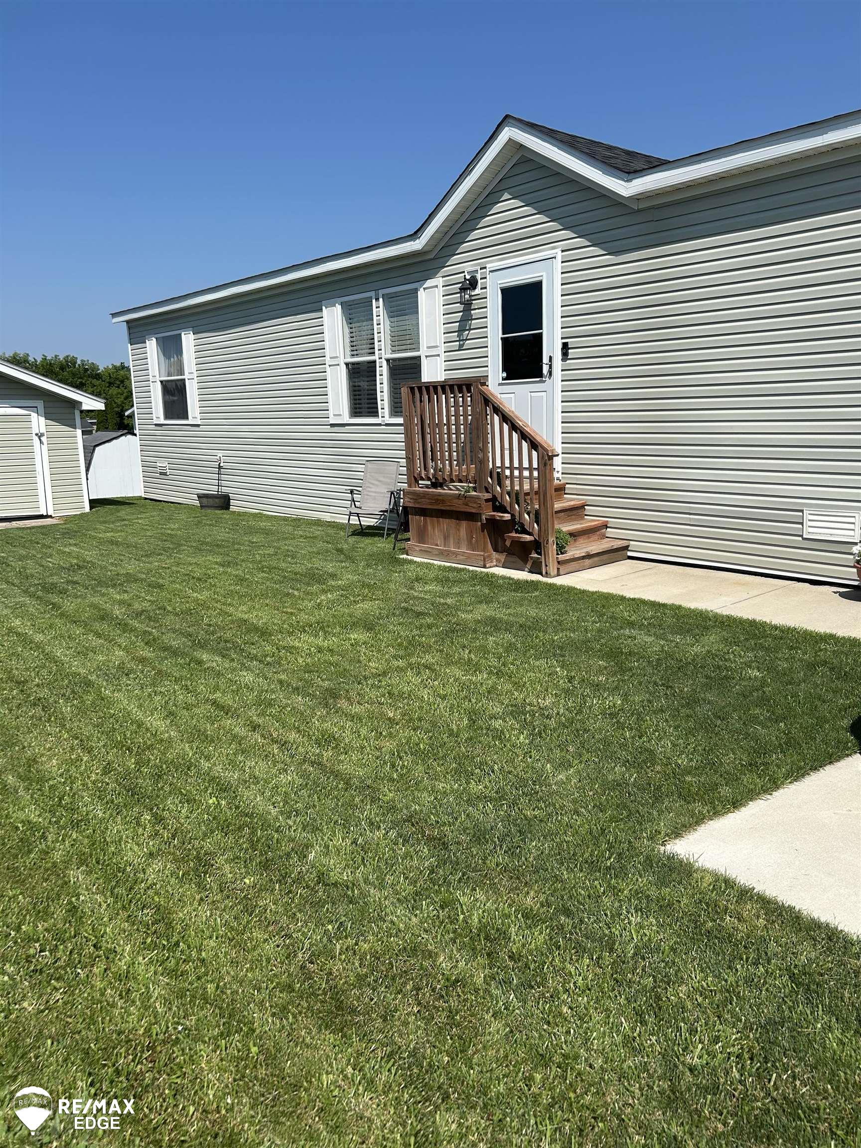 Homes for sale in Davison, MI | 149 W Chestnut Cir, Davison, MI 48423 | MLS# 50178825