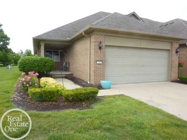 33805 Michigamme Dr, Chesterfield Twp, MI 48047 | MLS# 50179206