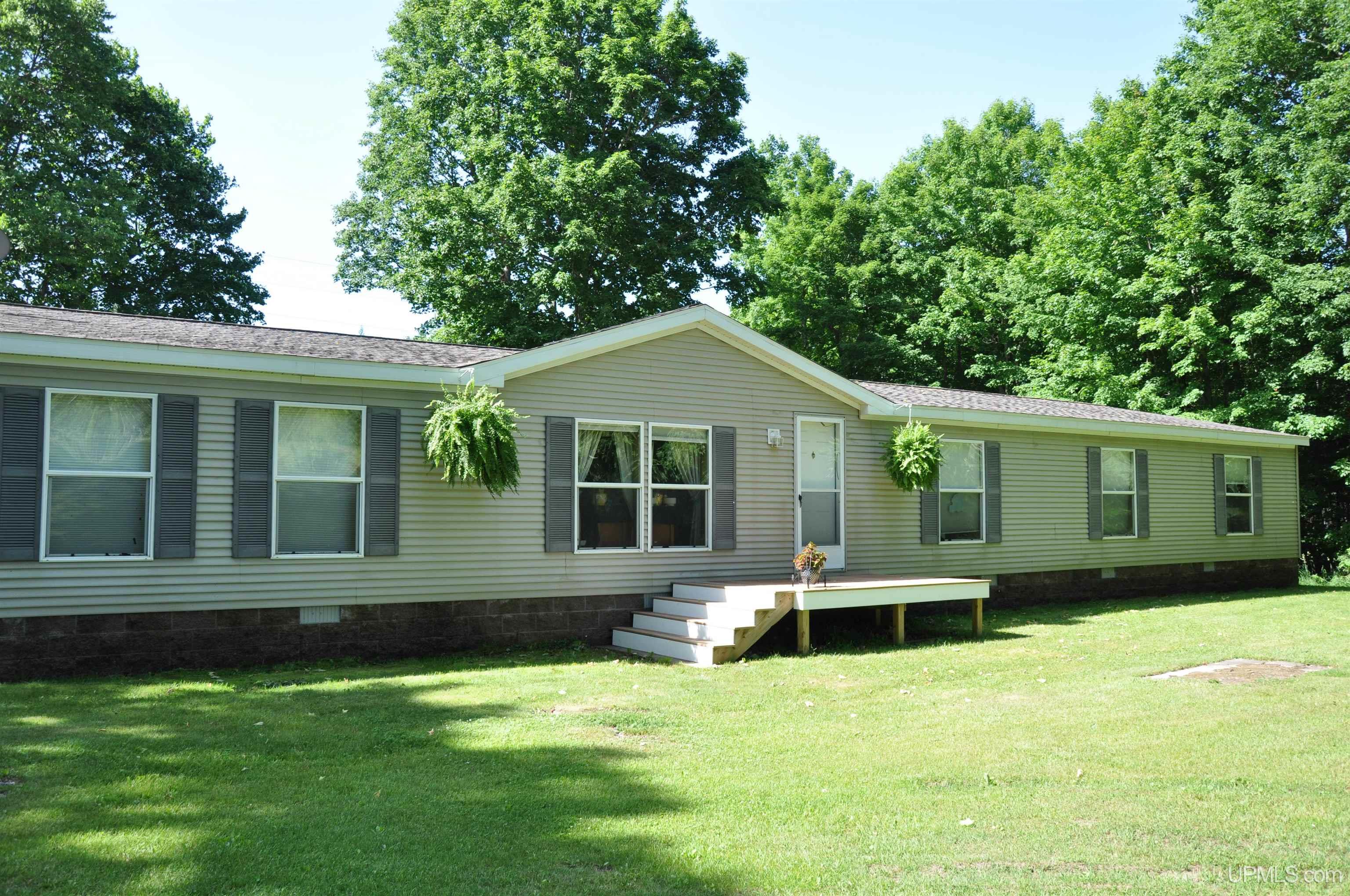 Homes for sale in Eben Junction, MI | 2347 E M 94 Hwy, Eben Junction, MI 49825 | MLS# 50179852