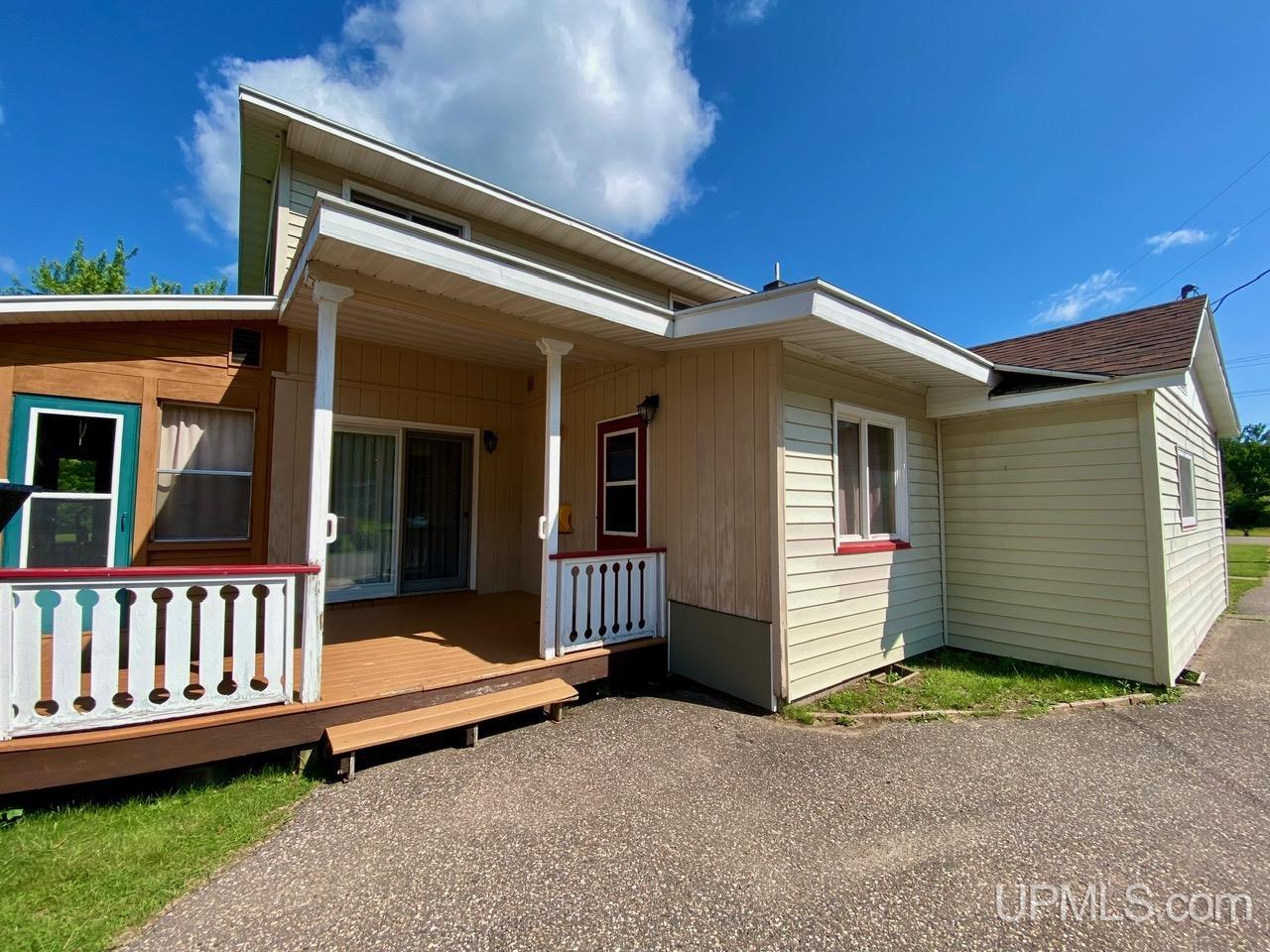 Homes for sale in Marquette, MI | 5755 Co Rd 550 Hwy, Marquette, MI 49855 | MLS# 50180534