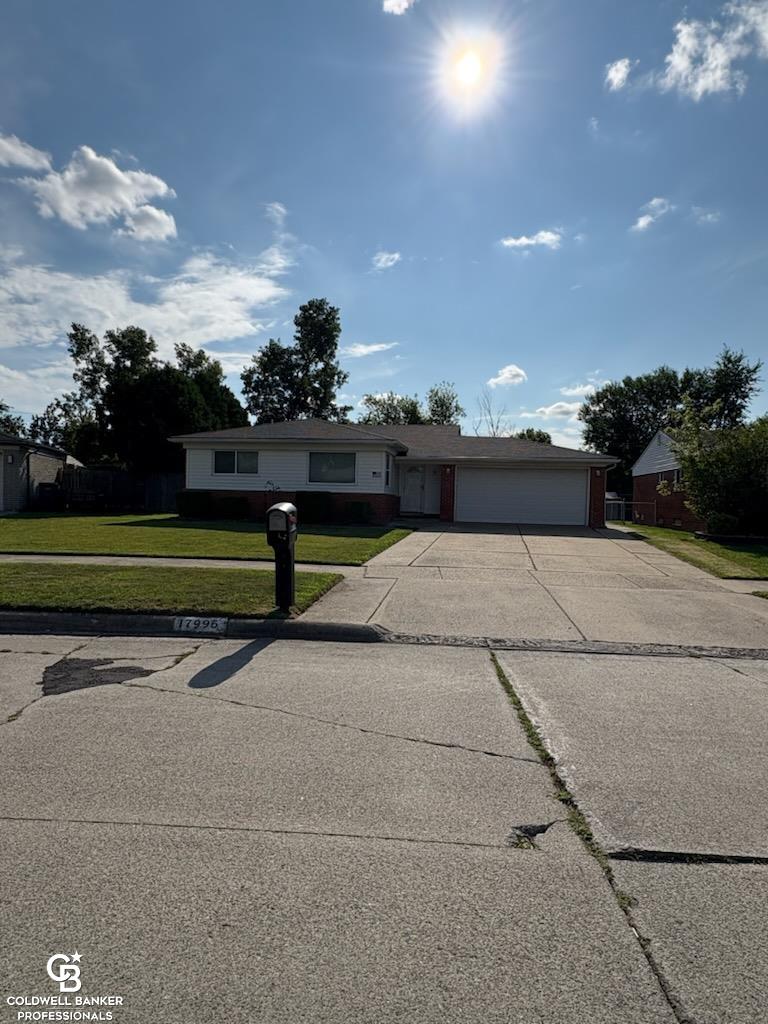 Homes for sale in Clinton Township, MI | 17996 Maybury Dr, Clinton Township, MI 48035 | MLS# 50181038