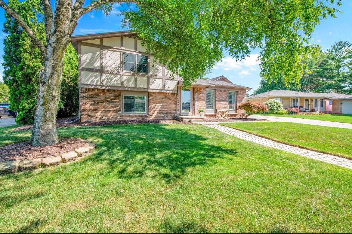 Homes for sale in Clinton Township, MI | 19349 Todd Dr, Clinton Township, MI 48038 | MLS# 50181282