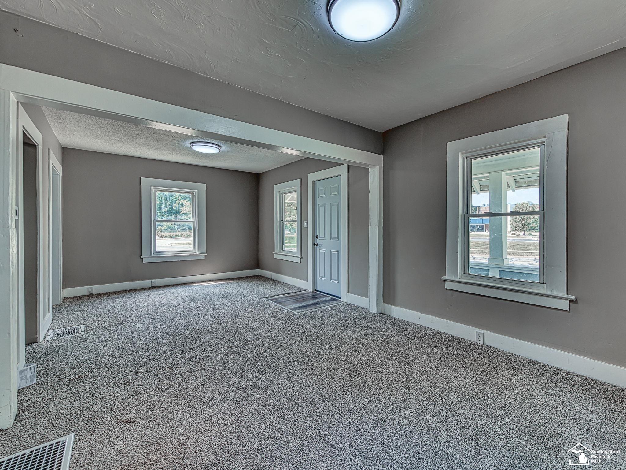 Homes for sale in Jackson, MI | 1105 Clinton Rd, Jackson, MI 49202 | MLS# 50181613